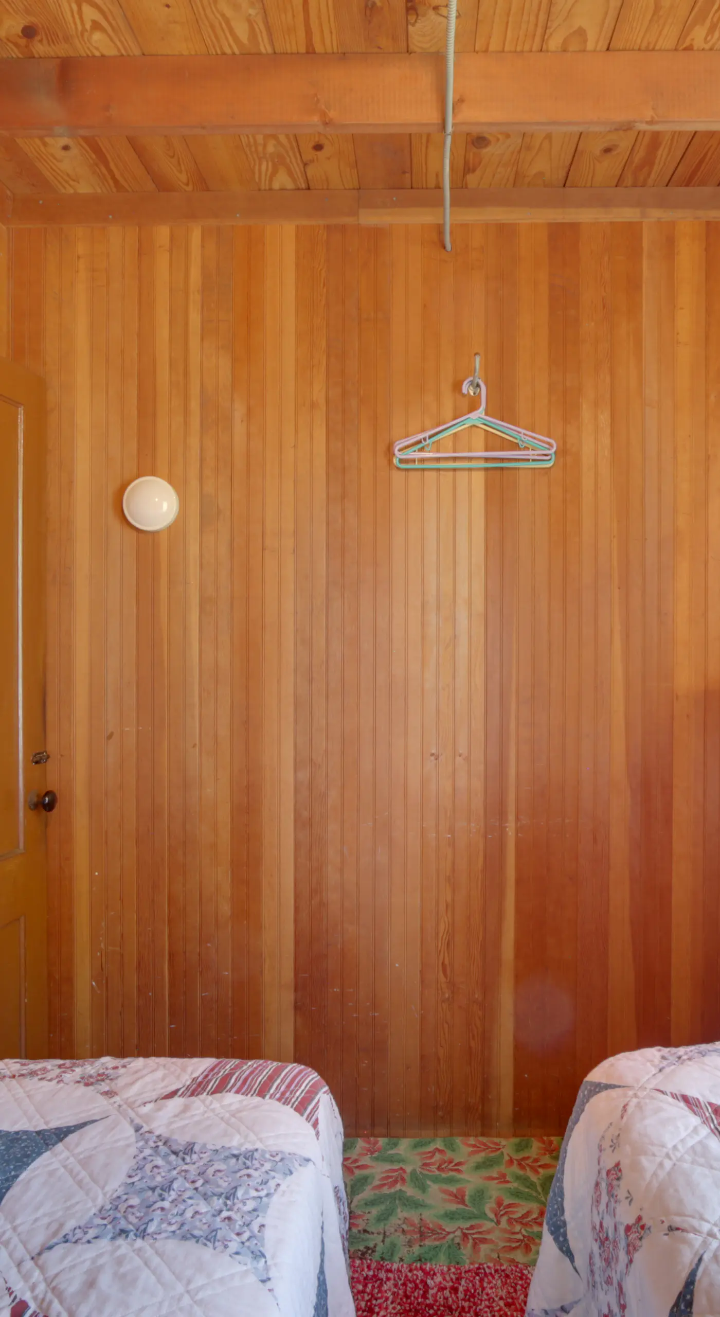 'Grandma's Cottage' w/ Sunroom: Walk to Beach