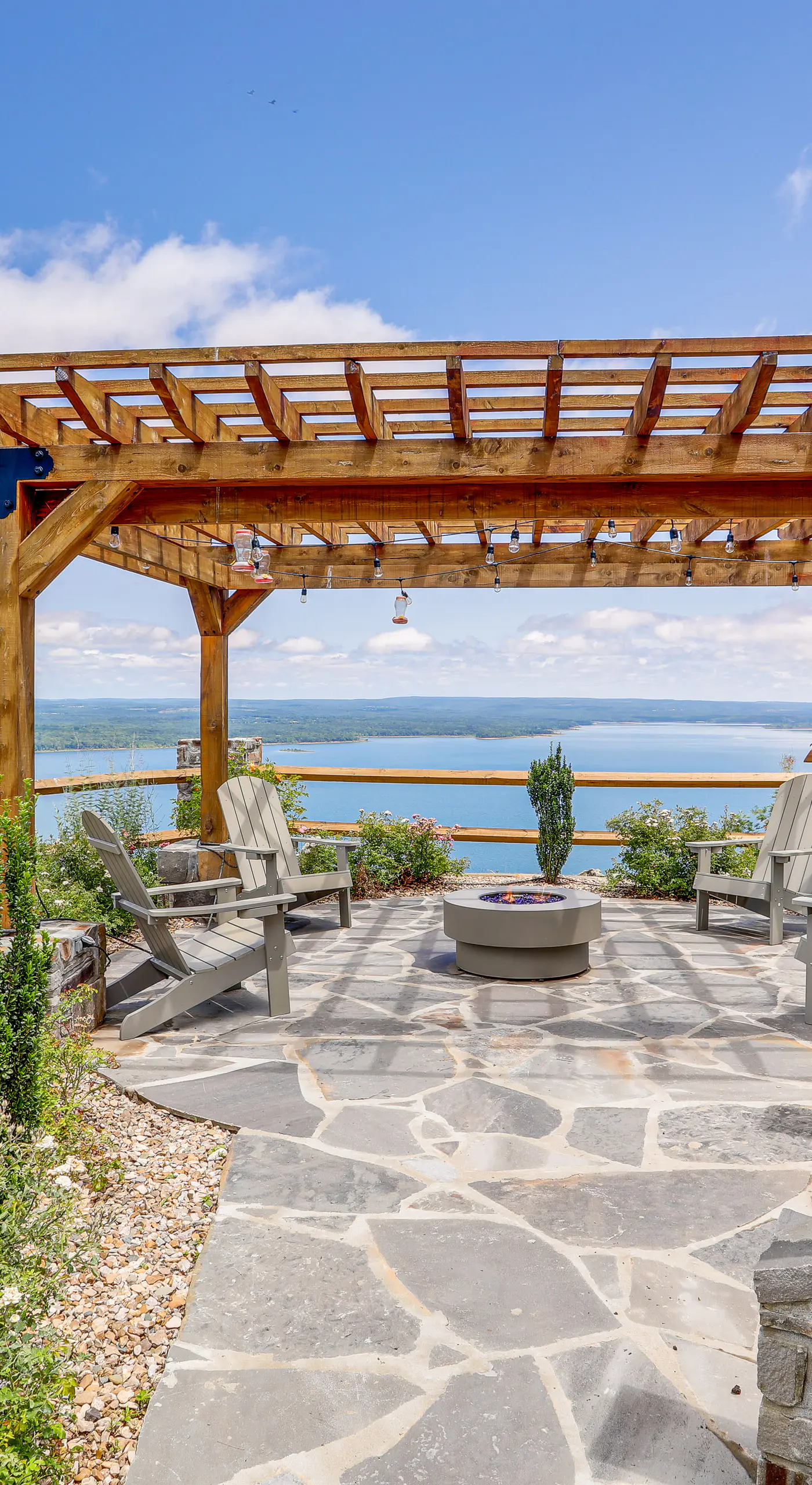 Luxe Home w/ Panoramic Greers Ferry Lake Views