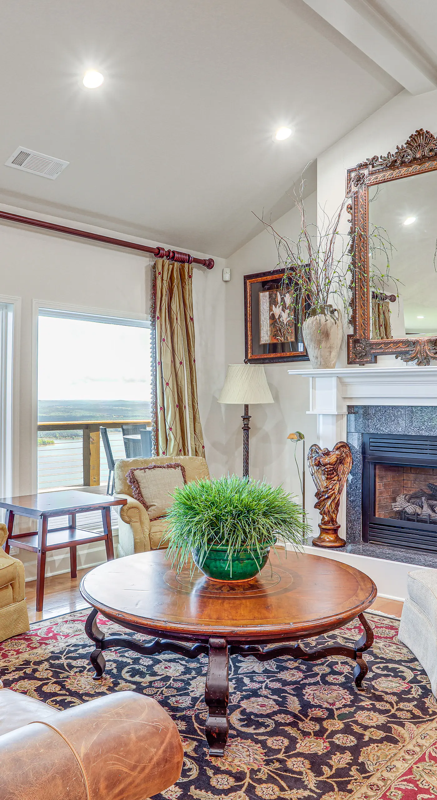 Luxe Home w/ Panoramic Greers Ferry Lake Views