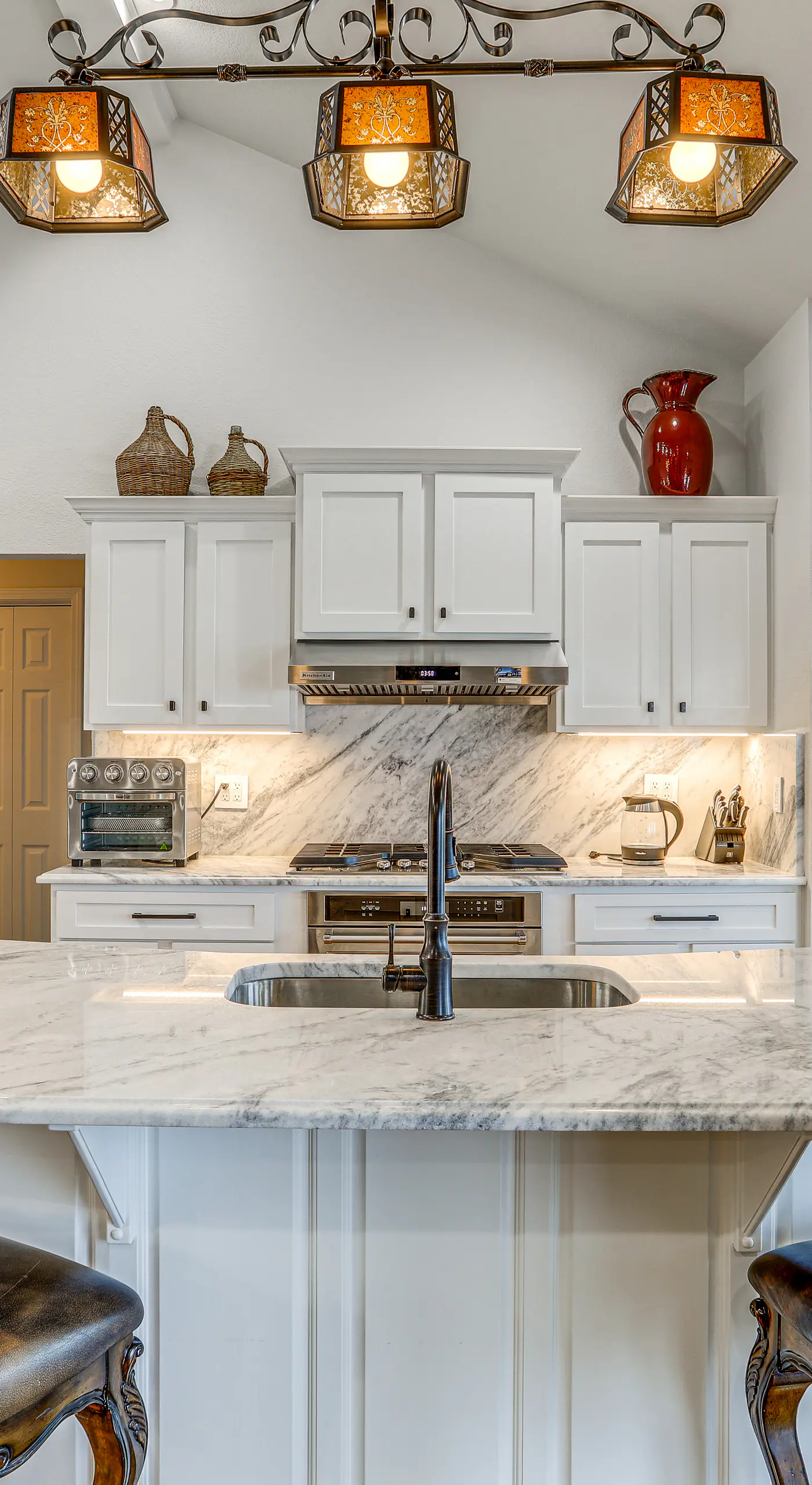 Luxe Home w/ Panoramic Greers Ferry Lake Views