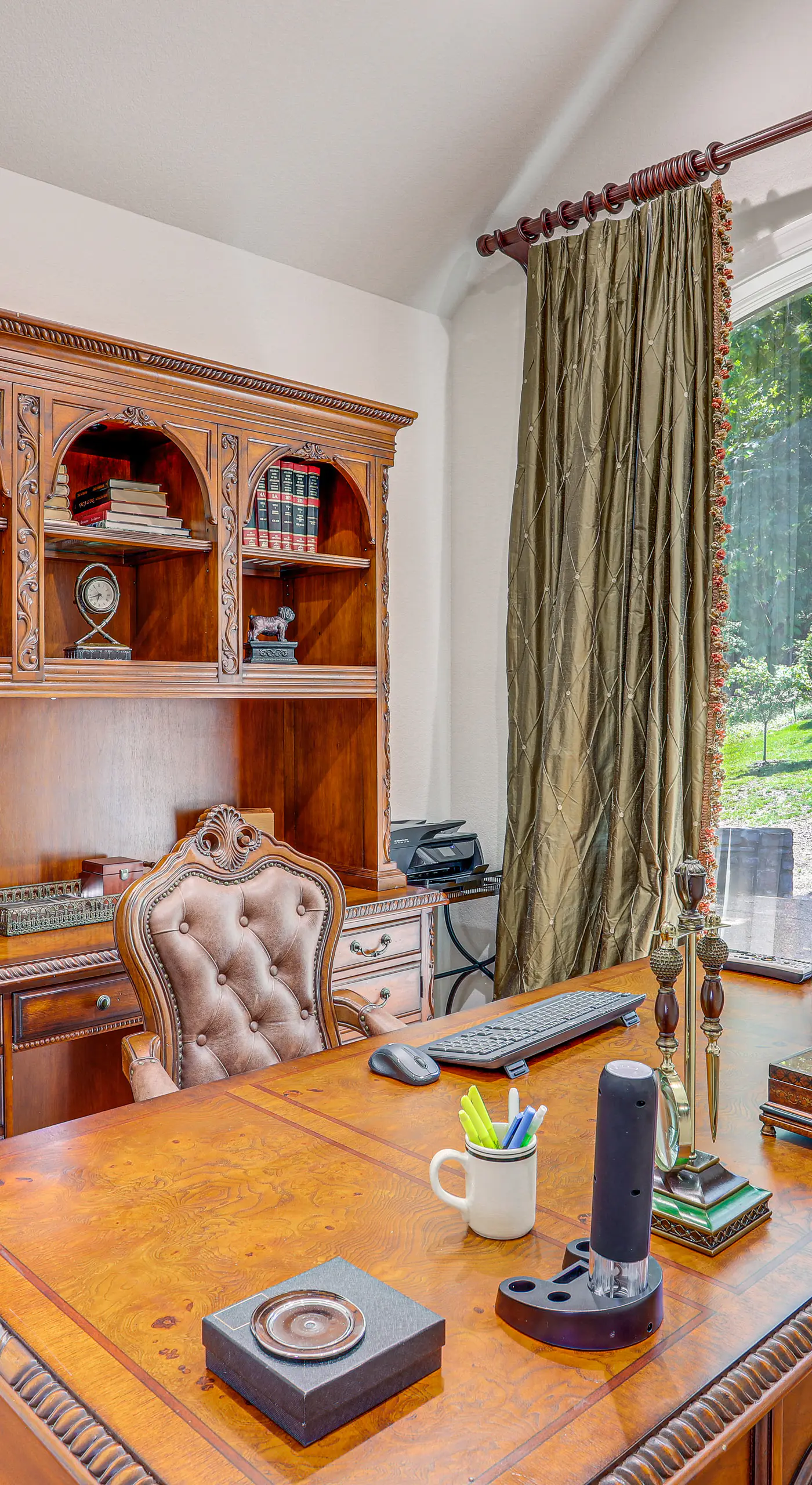 Luxe Home w/ Panoramic Greers Ferry Lake Views