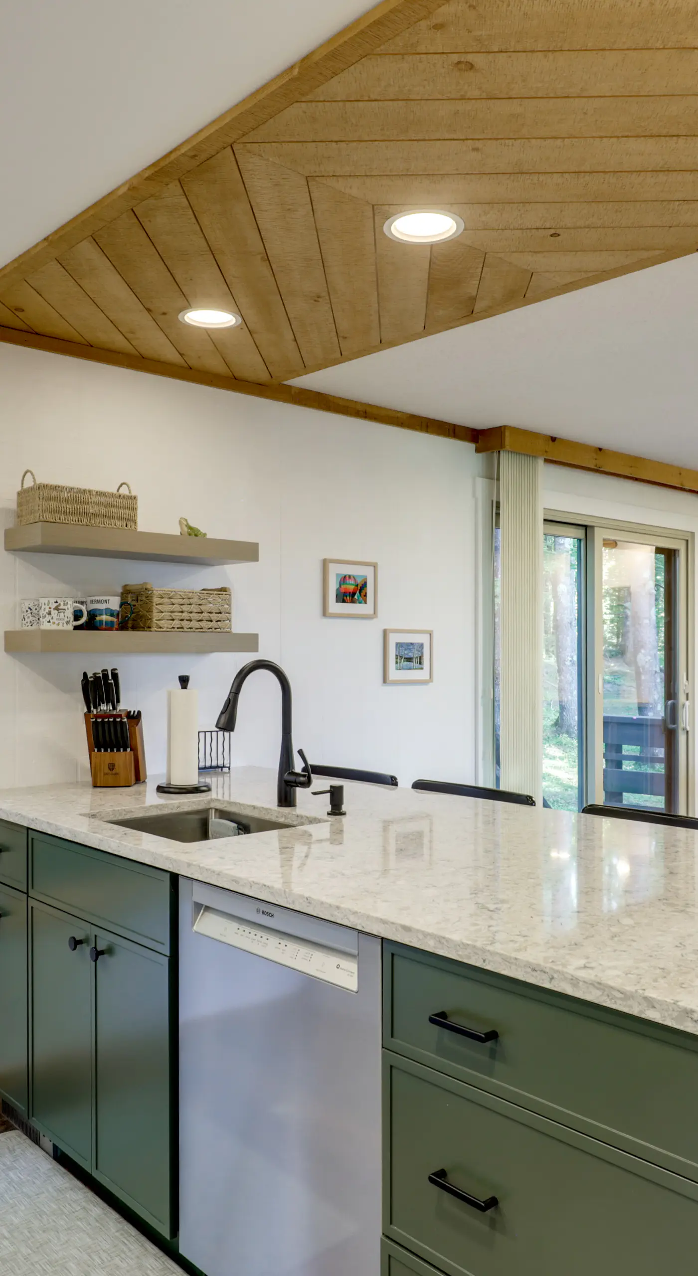 Resort-Style Community! Quechee Chalet w/ Deck