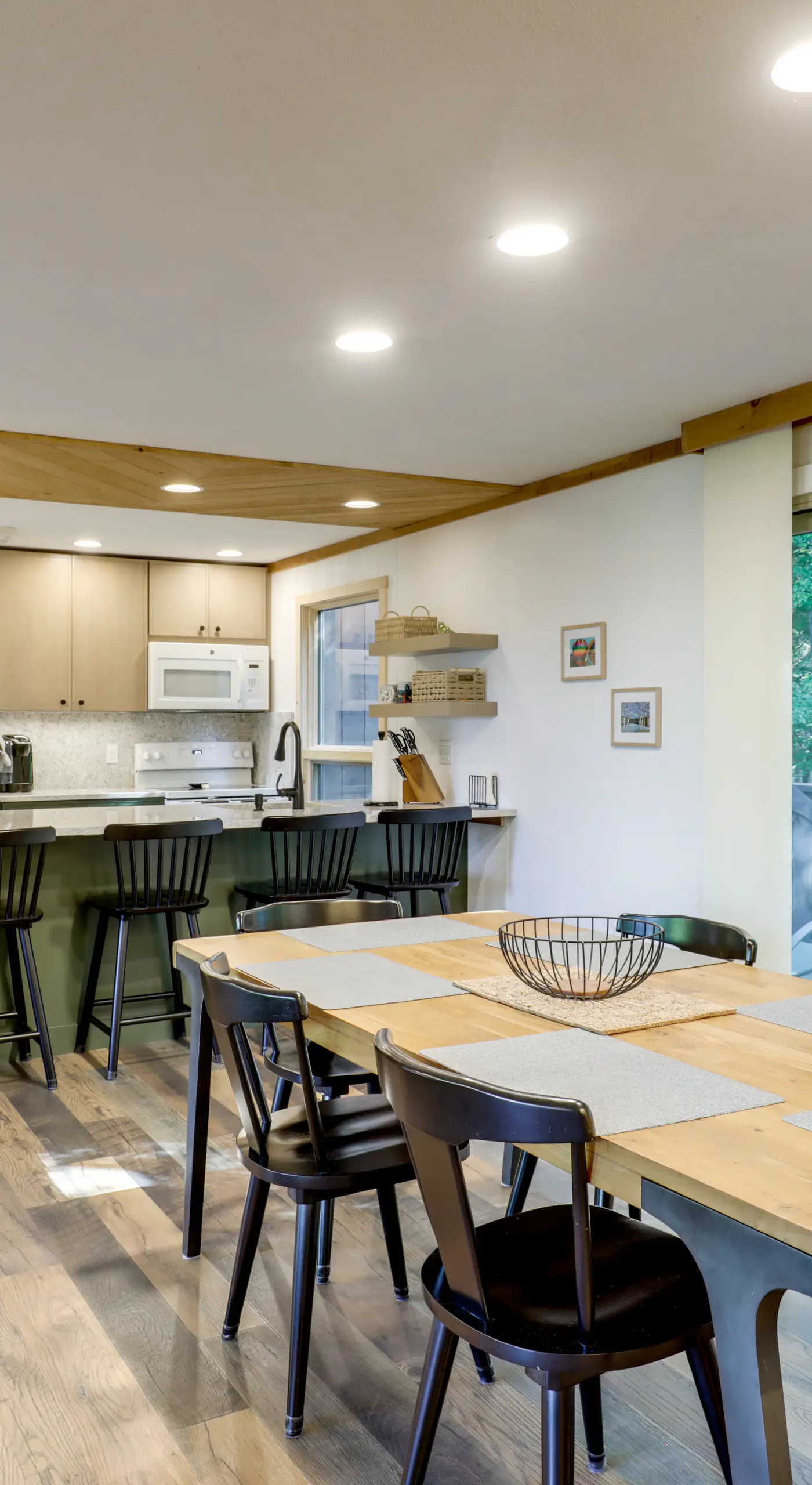 Resort-Style Community! Quechee Chalet w/ Deck