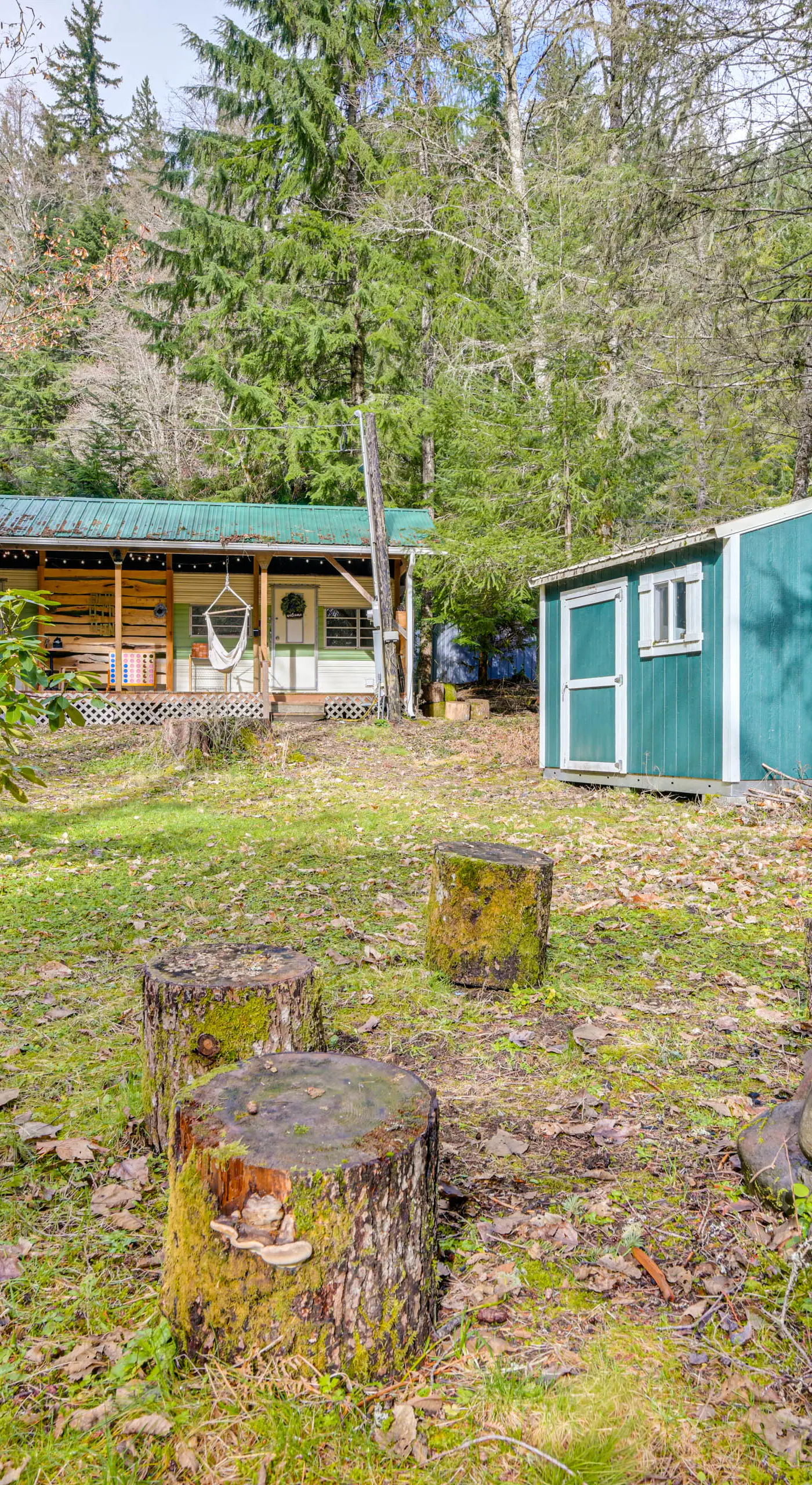 5 Mi to Mt Rainier Park: Unique & Rustic Getaway