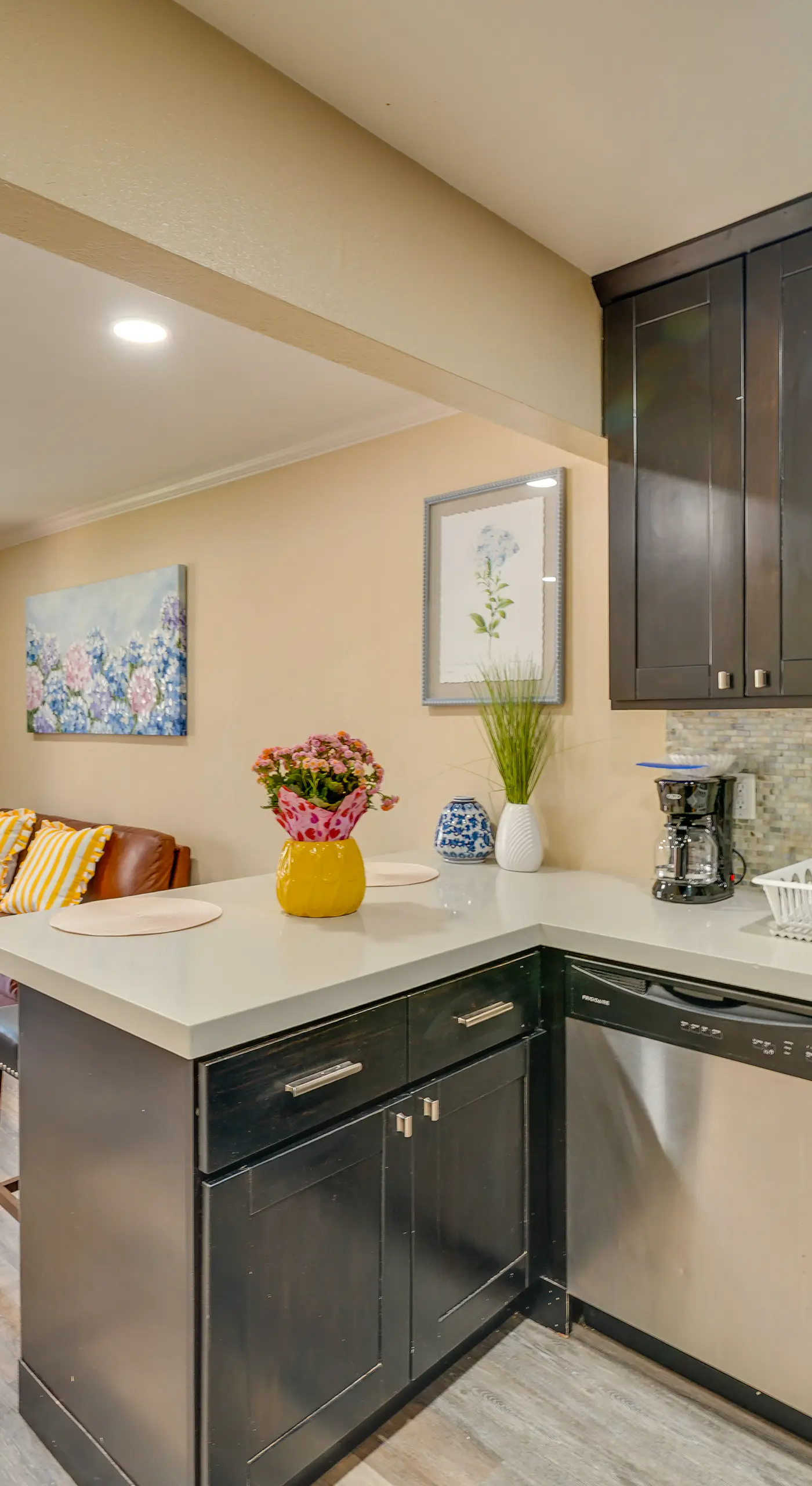 1 Block to Dtwn Pleasanton: Condo w/ Pool Access