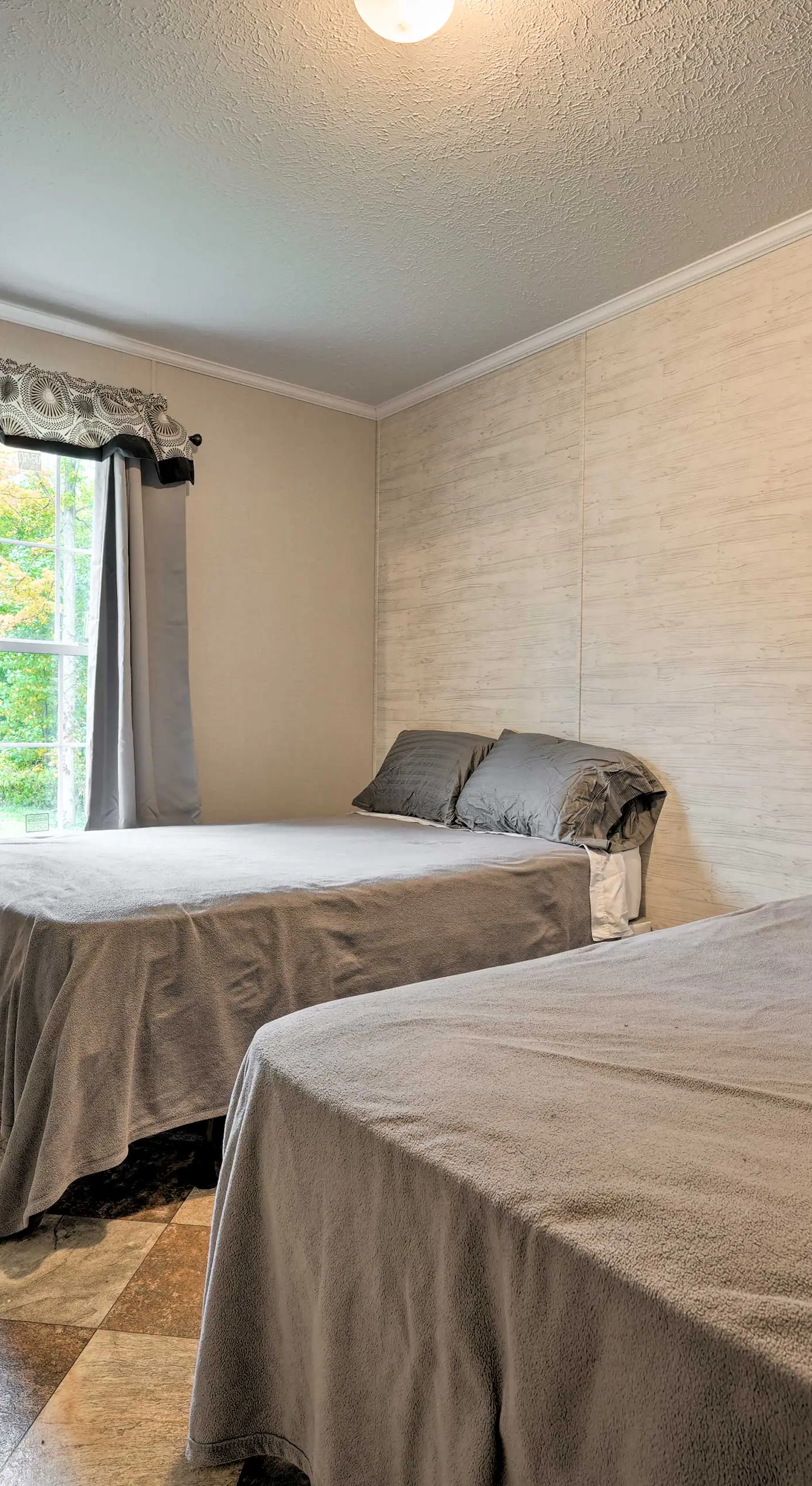 Pet-Friendly Cassopolis Escape w/ Lake Access
