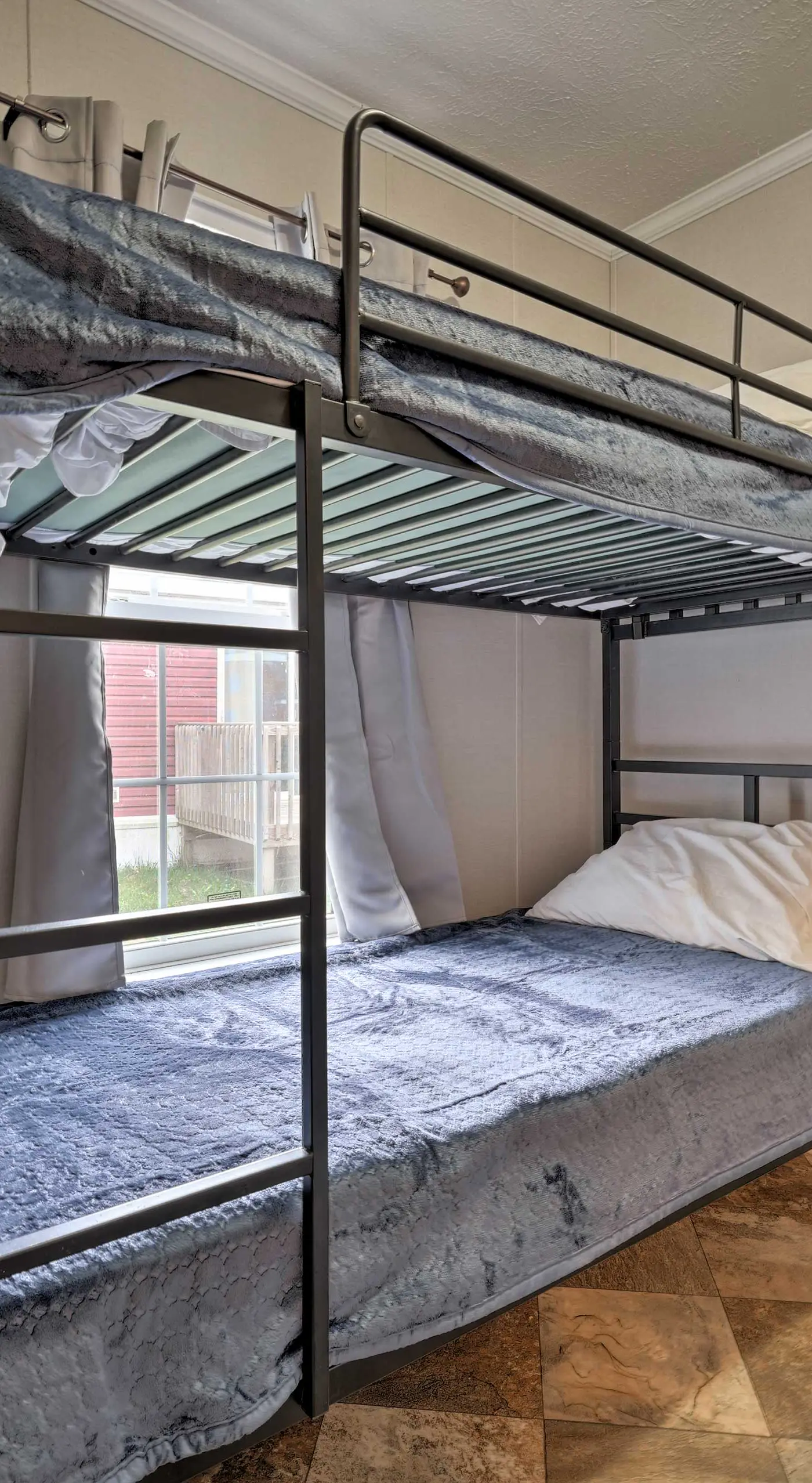 Pet-Friendly Cassopolis Escape w/ Lake Access