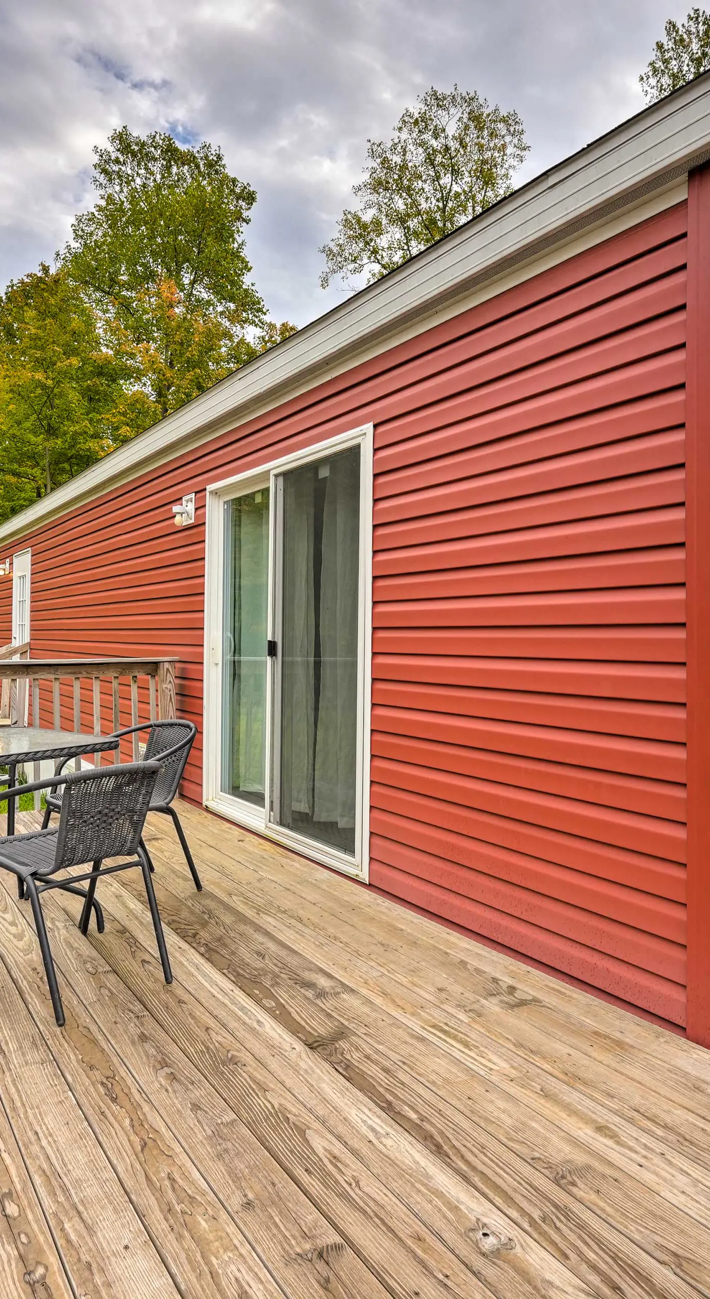 Cassopolis Cabin, Private Deck & Lake Access!