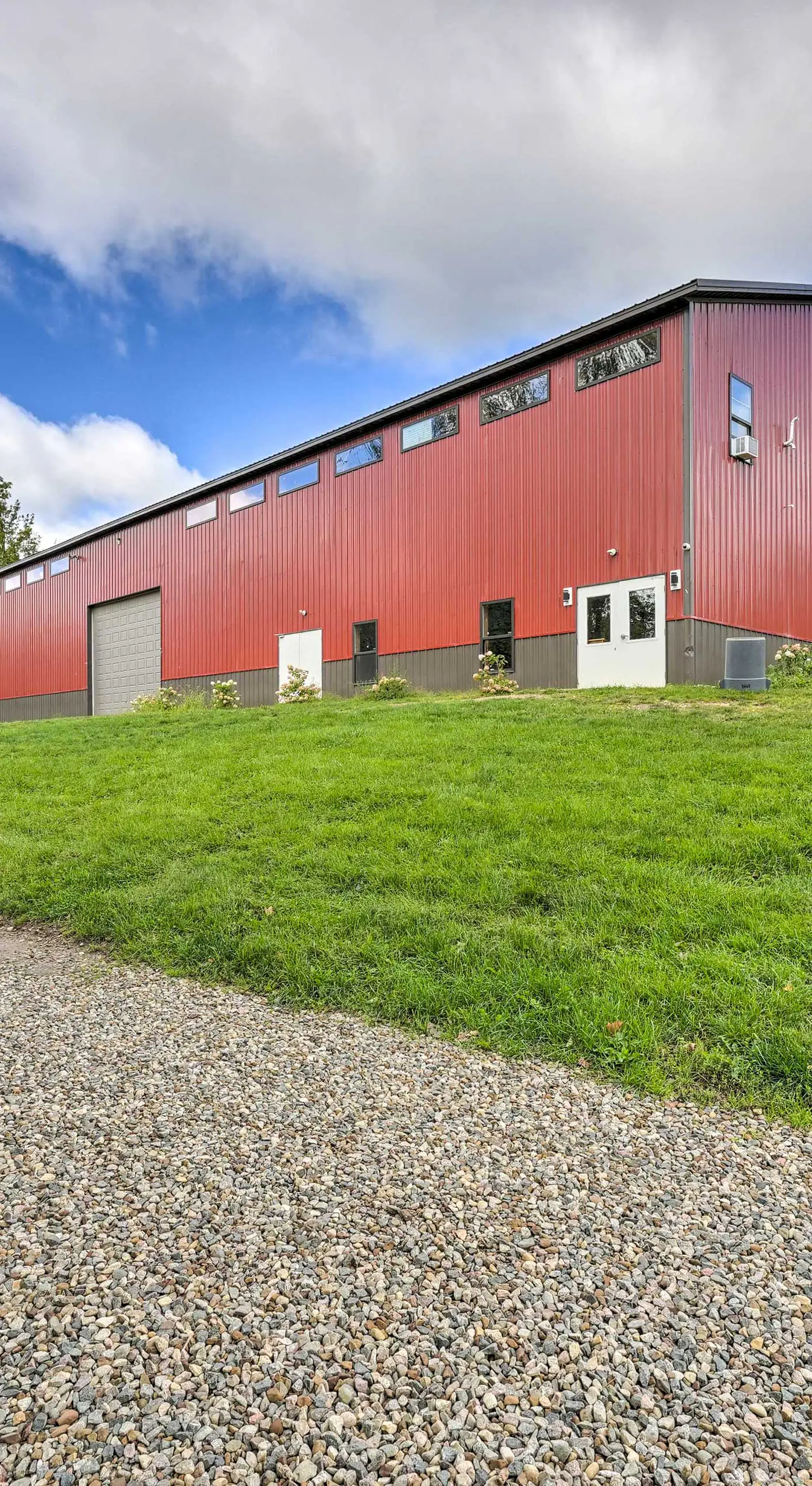 Cassopolis Cabin, Private Deck & Lake Access!