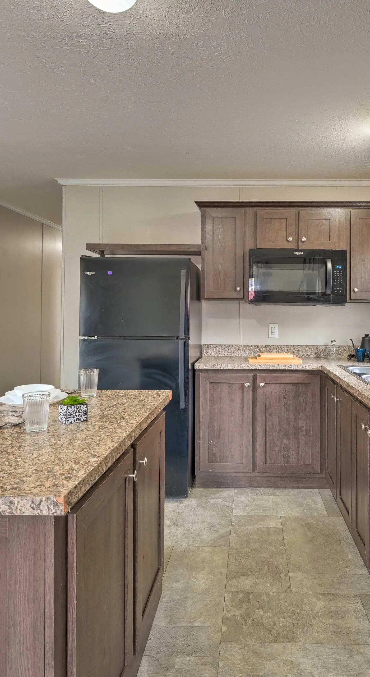 Cassopolis Cabin, Private Deck & Lake Access!