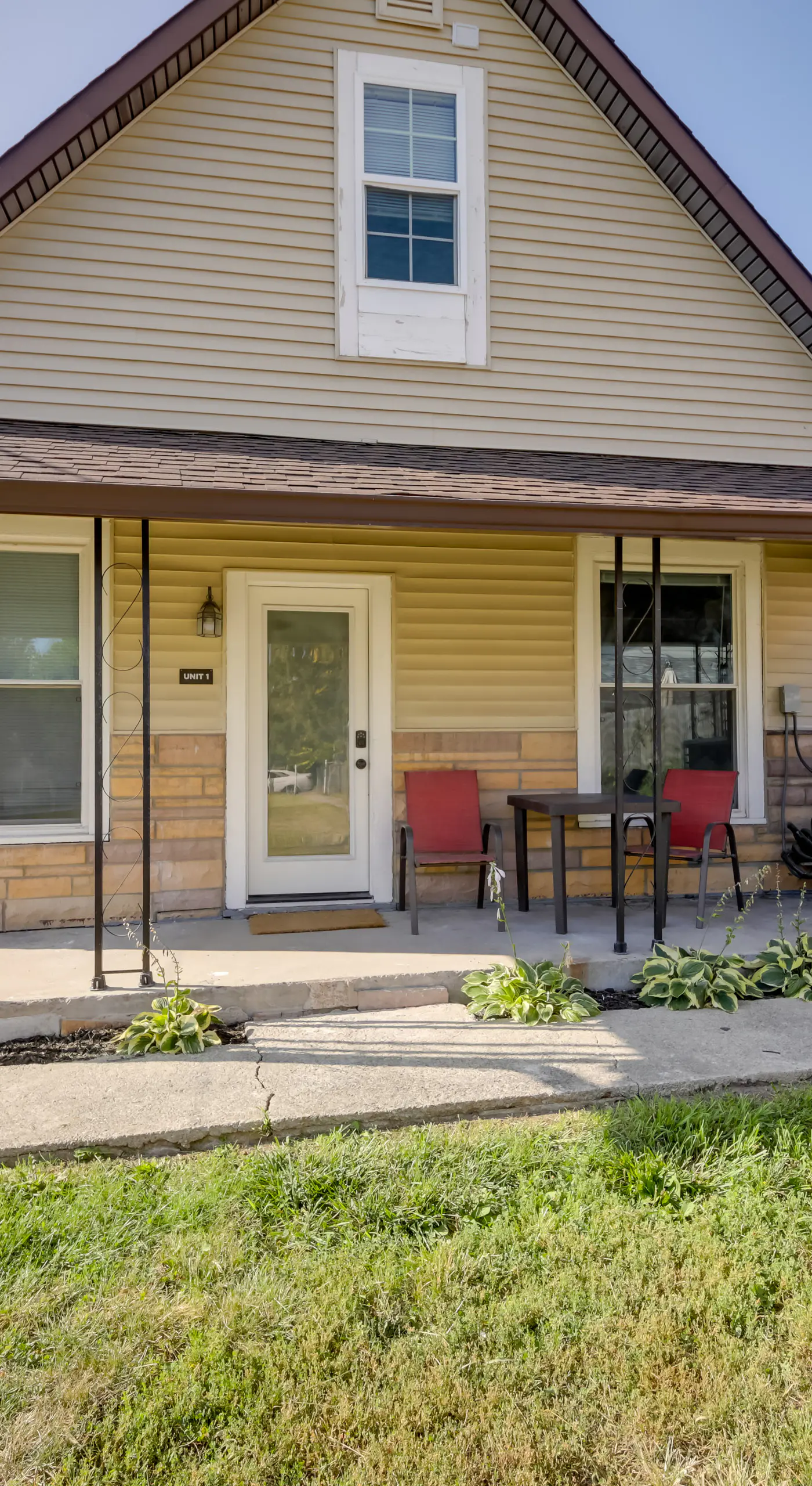 Indianapolis Home w/ Porch - Close to Mile Square!