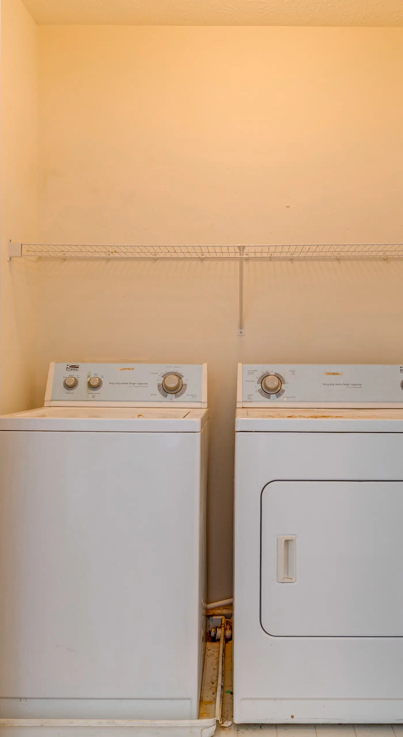 Quiet + Convenient! 2-Story Townhouse in NW Indy