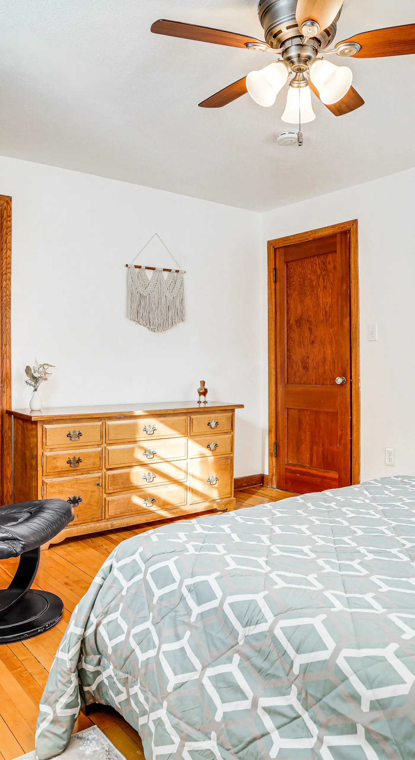 Pet-Friendly Saint Paul Home w/ Shared Yard!