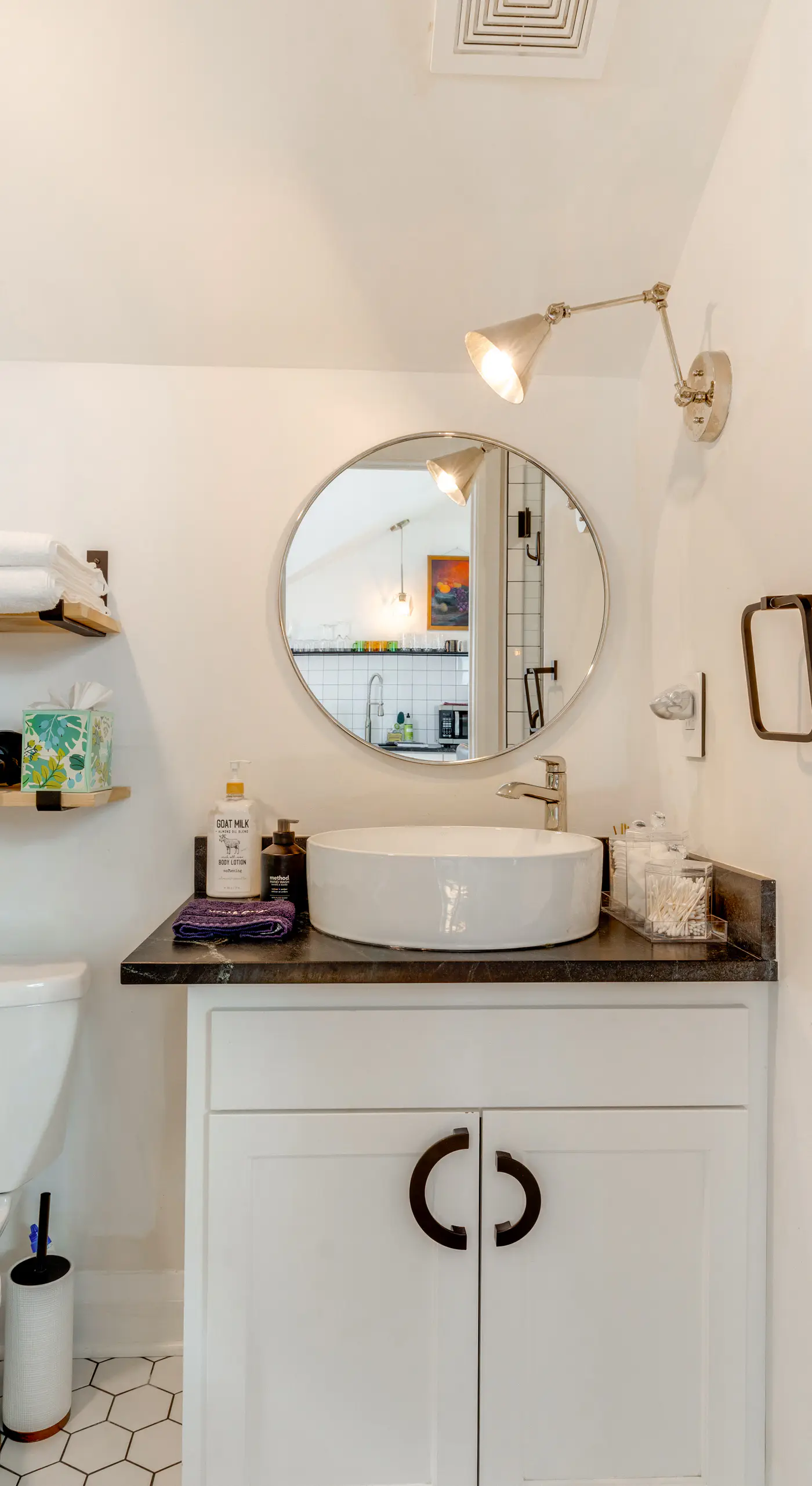 Pet-Friendly Minneapolis Studio: Walk to Lake!