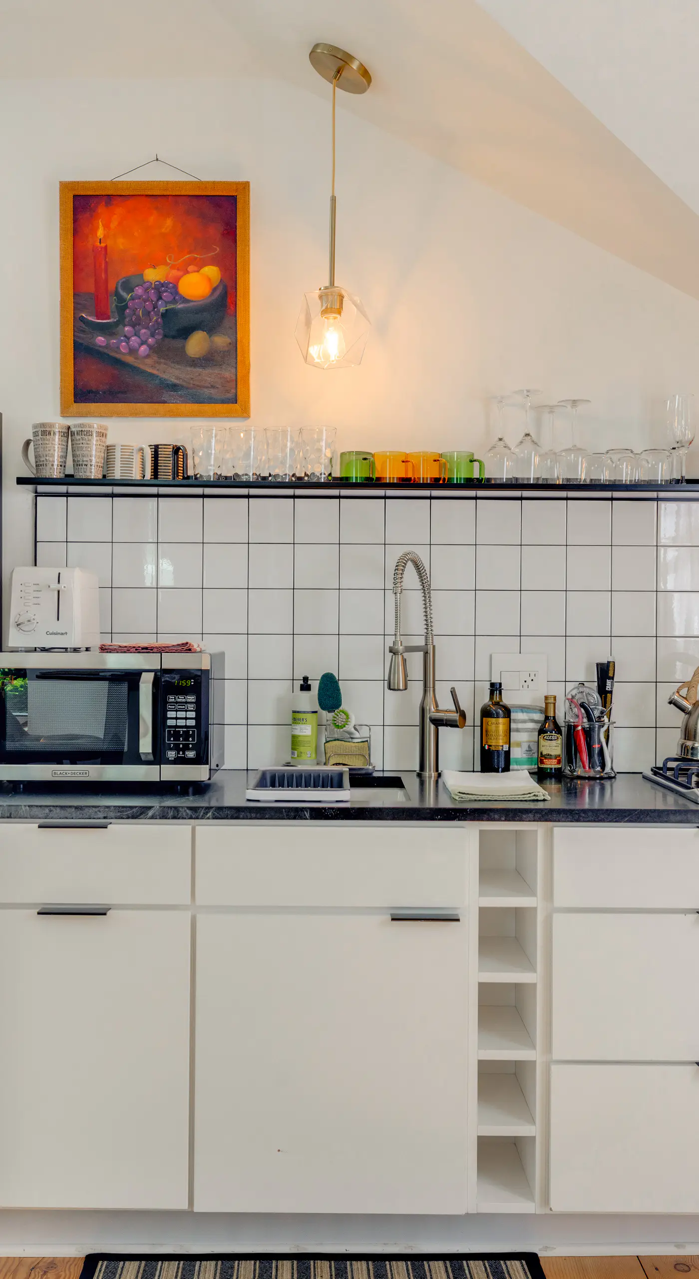 Pet-Friendly Minneapolis Studio: Walk to Lake!