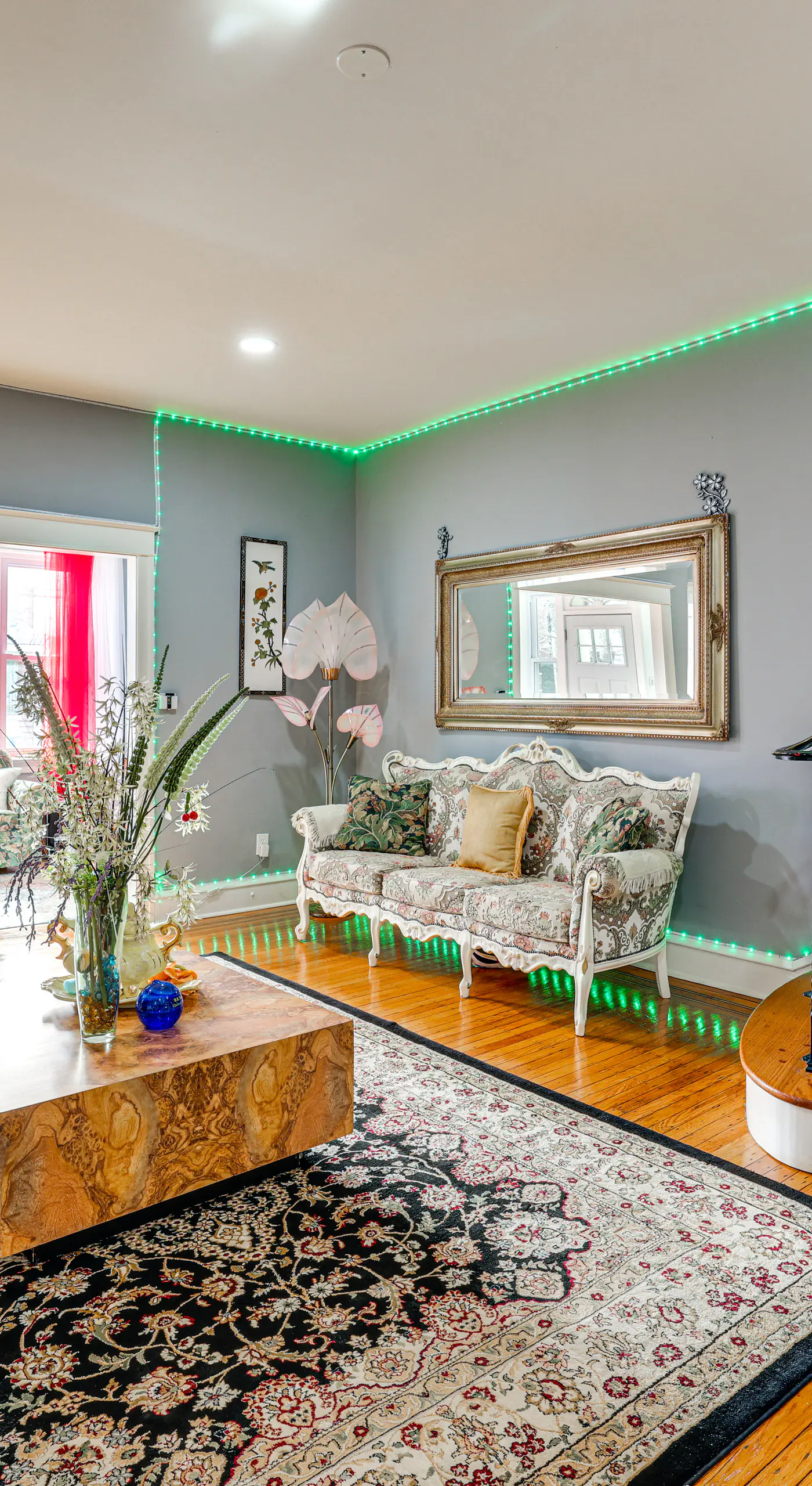 Pet-Friendly Philly Area HQ Near Lincoln Financial