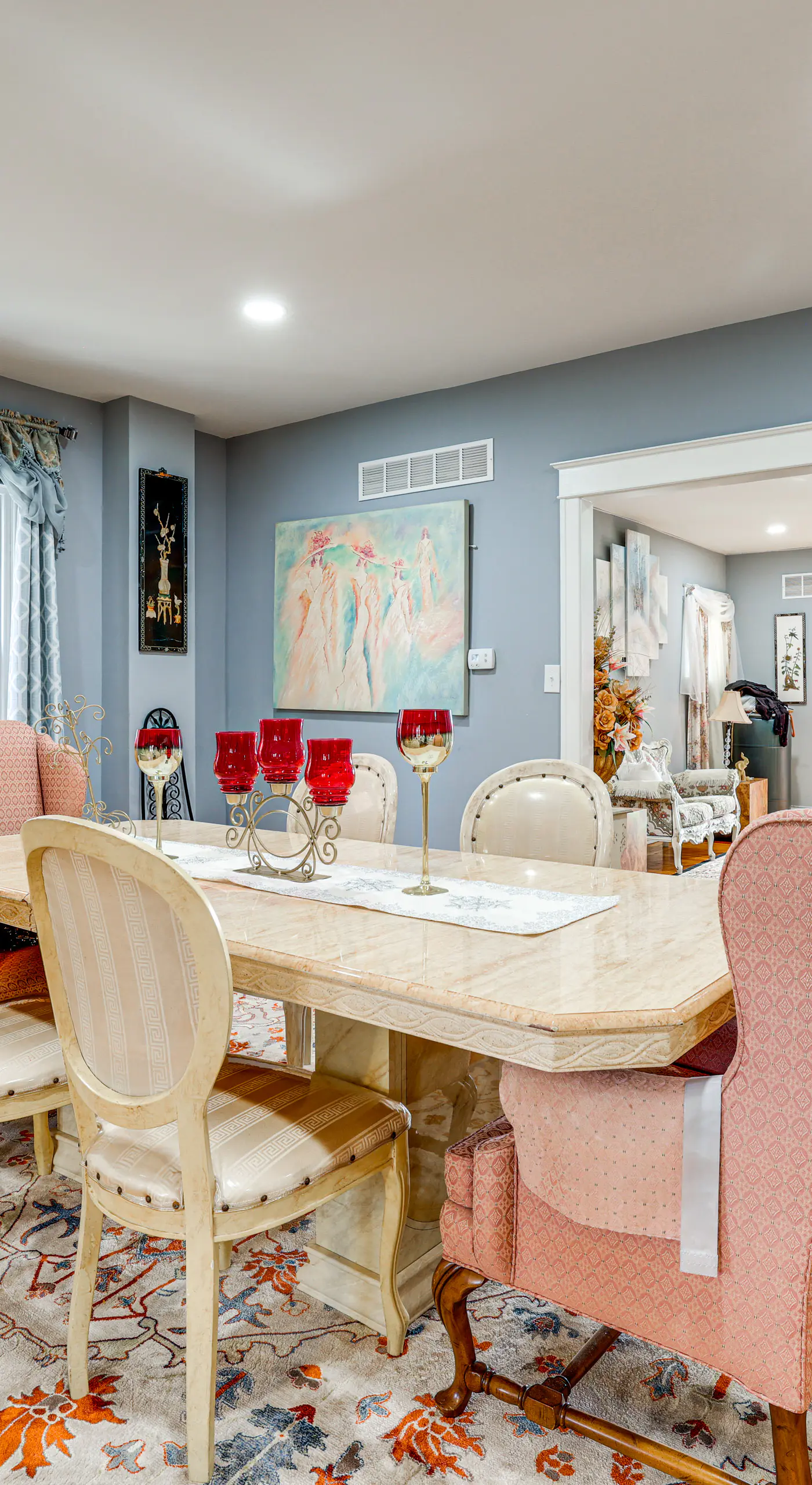 Pet-Friendly Philly Area HQ Near Lincoln Financial