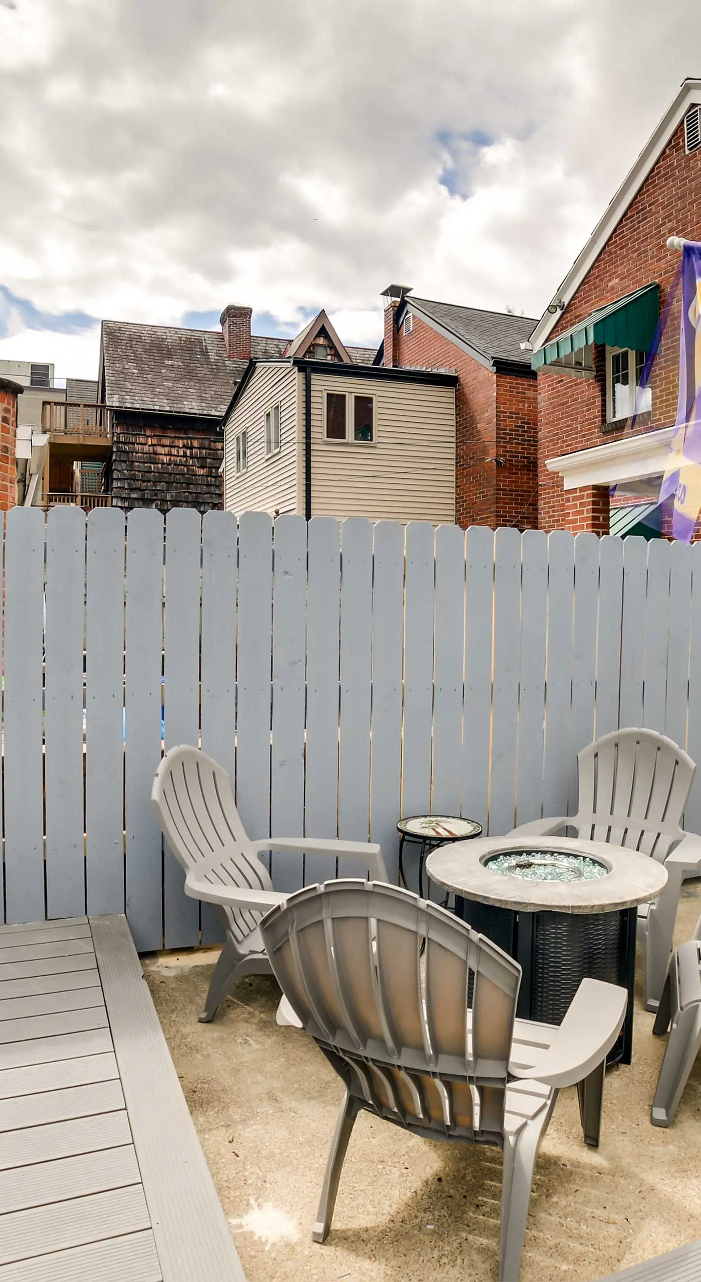Walk to Walnut St: ‘Shadyside House’ w/ Deck