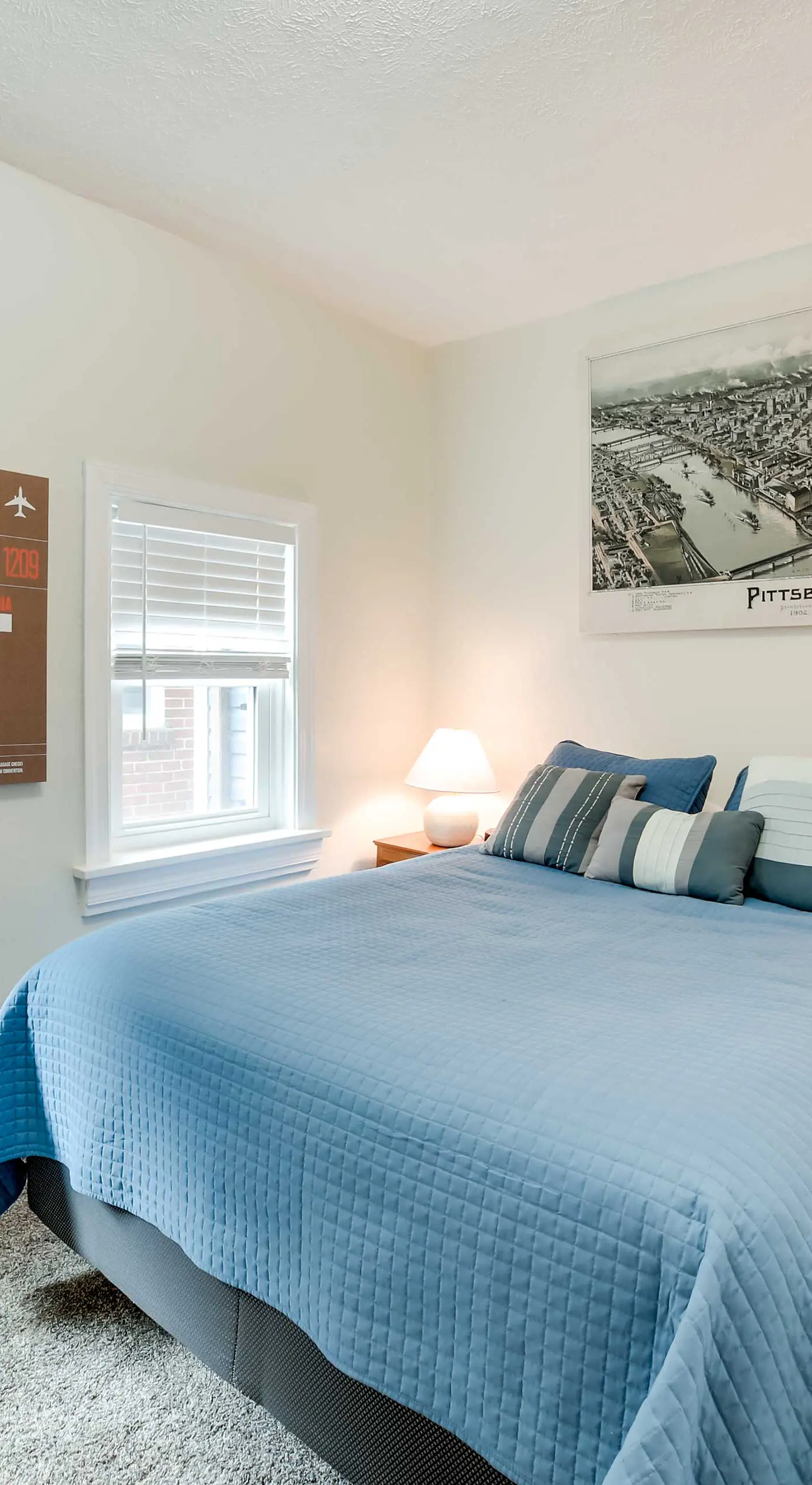 Walk to Walnut St: Pet-Friendly Pittsburgh Home!