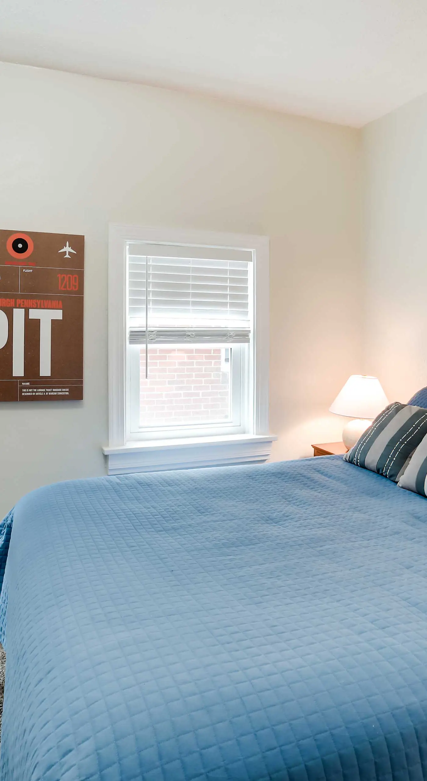 Walk to Walnut St: Pet-Friendly Pittsburgh Home!