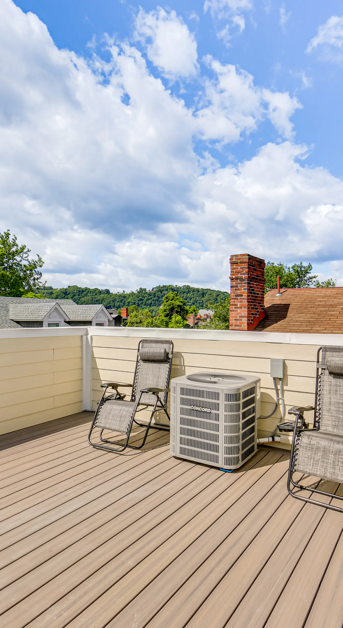 Pittsburgh Home w/ Skyline Views: Walk to Stadium!