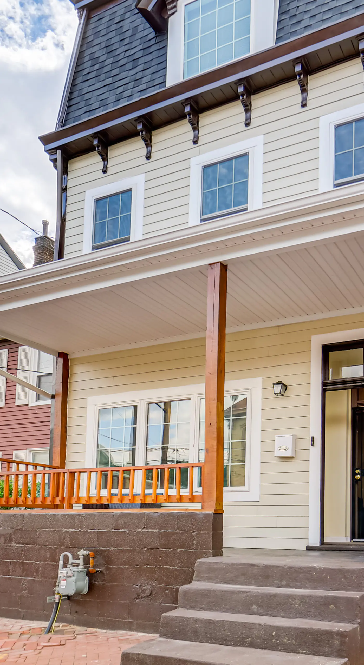 Pittsburgh Home w/ Skyline Views: Walk to Stadium!
