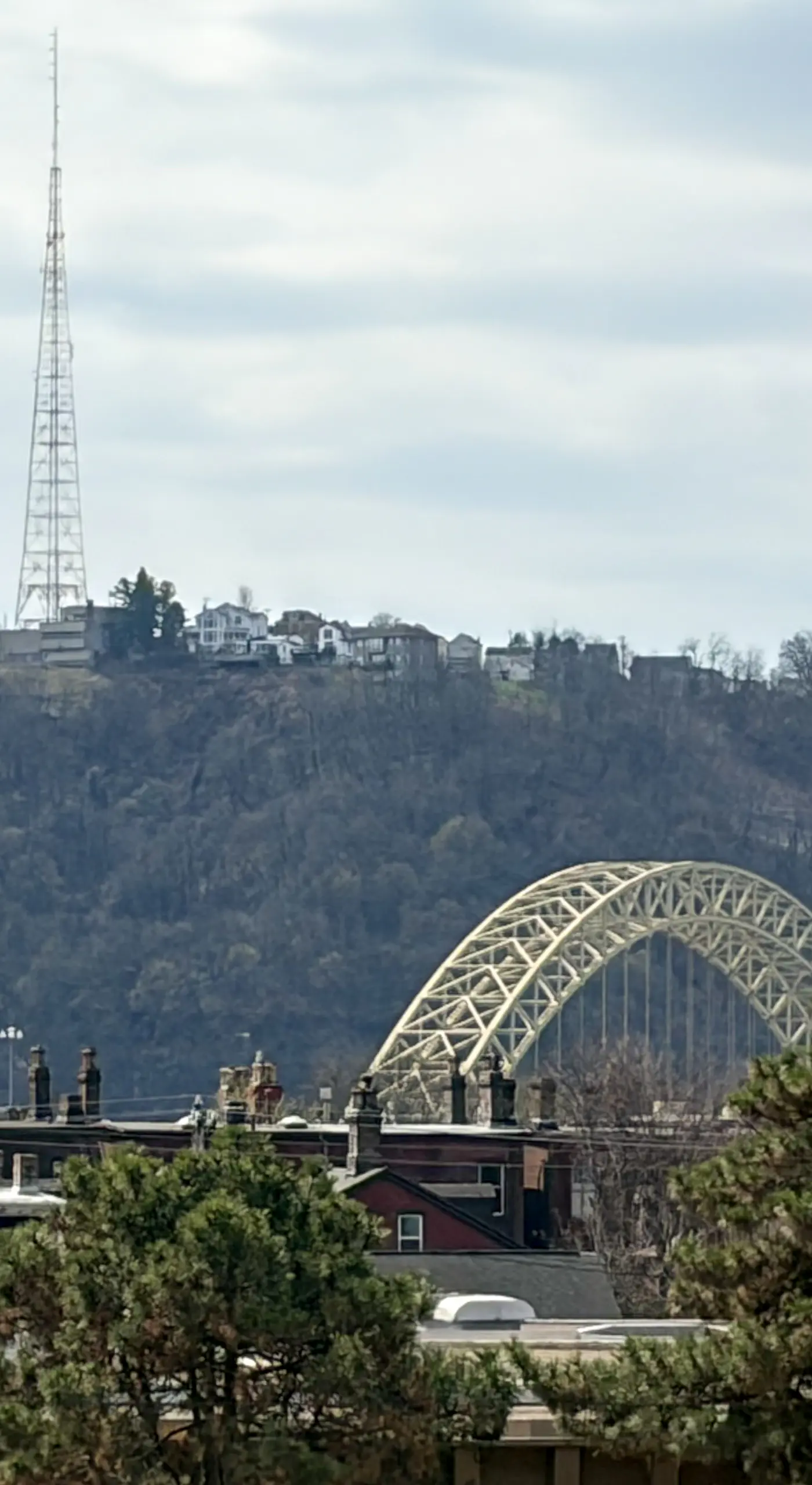Pittsburgh Home w/ Skyline Views: Walk to Stadium!