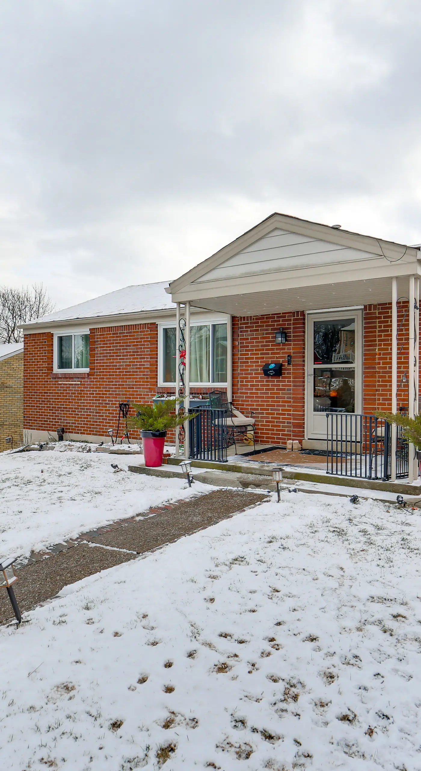 Pet Friendly, Private! Multi-Level Brookline Home