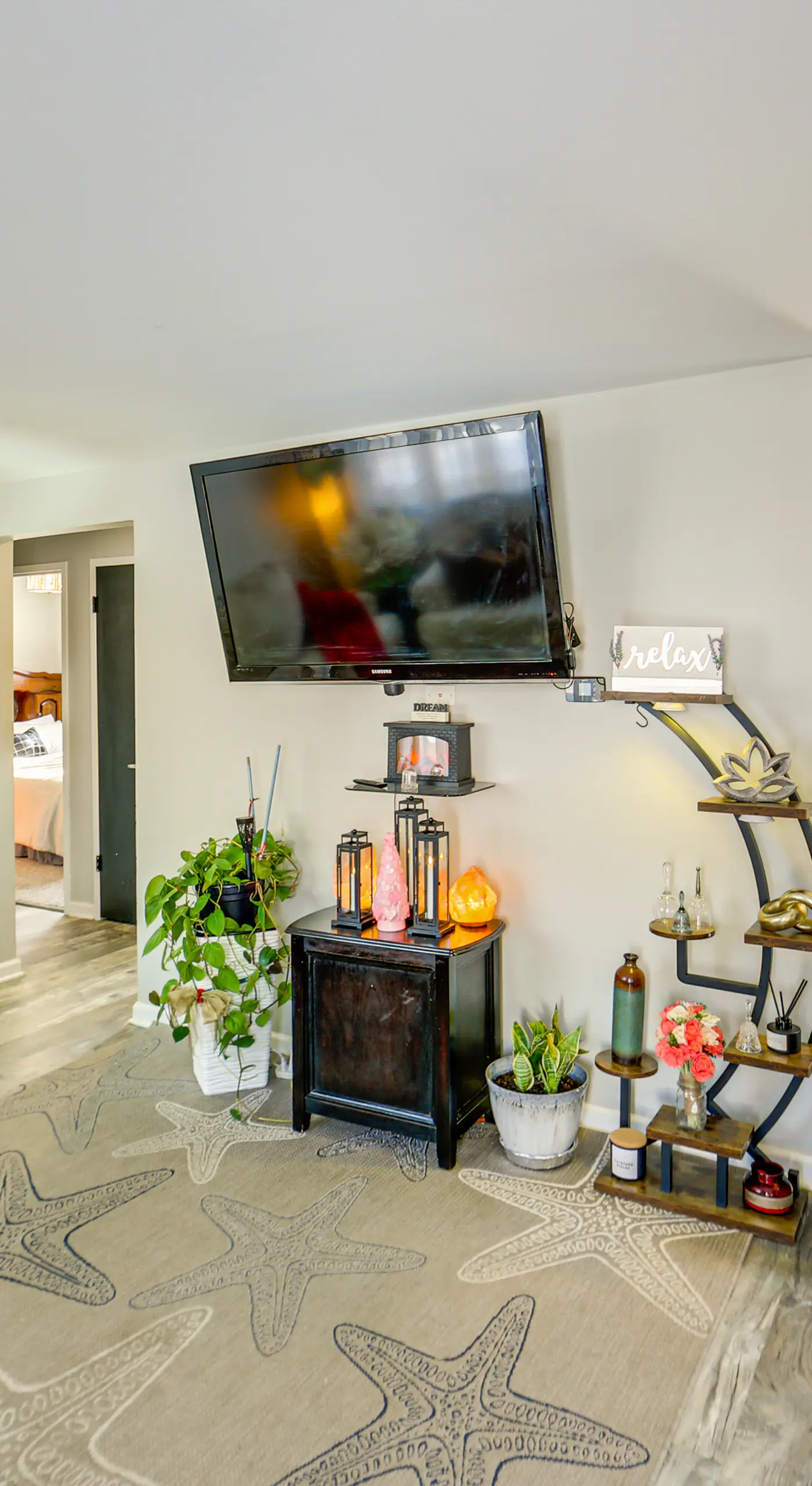 Pet Friendly, Private! Multi-Level Brookline Home