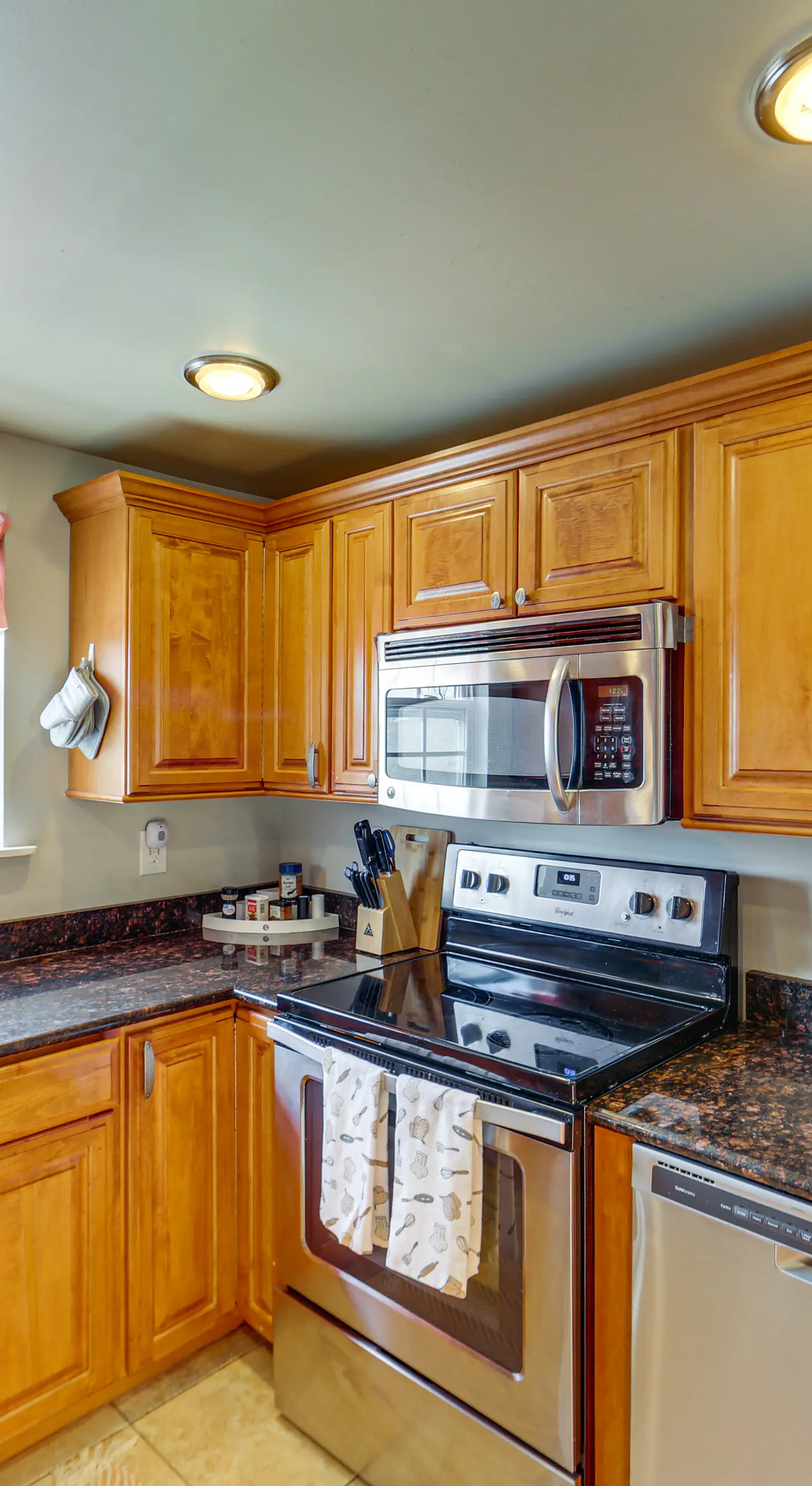 Pet Friendly, Private! Multi-Level Brookline Home