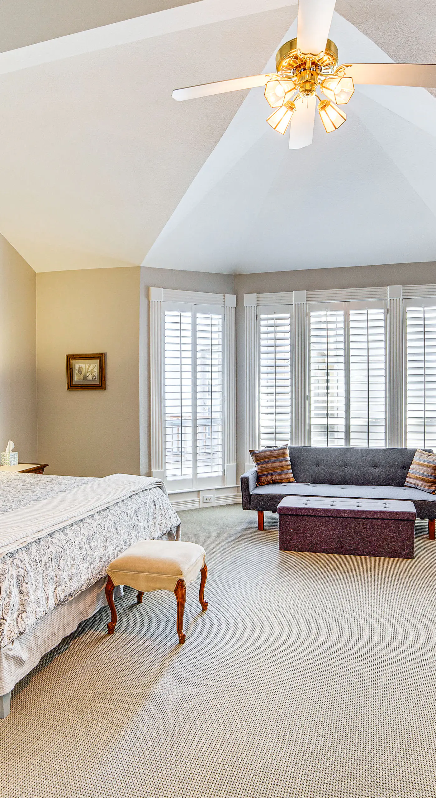 Uptown Dallas Group Getaway Near Art, Eats & More!