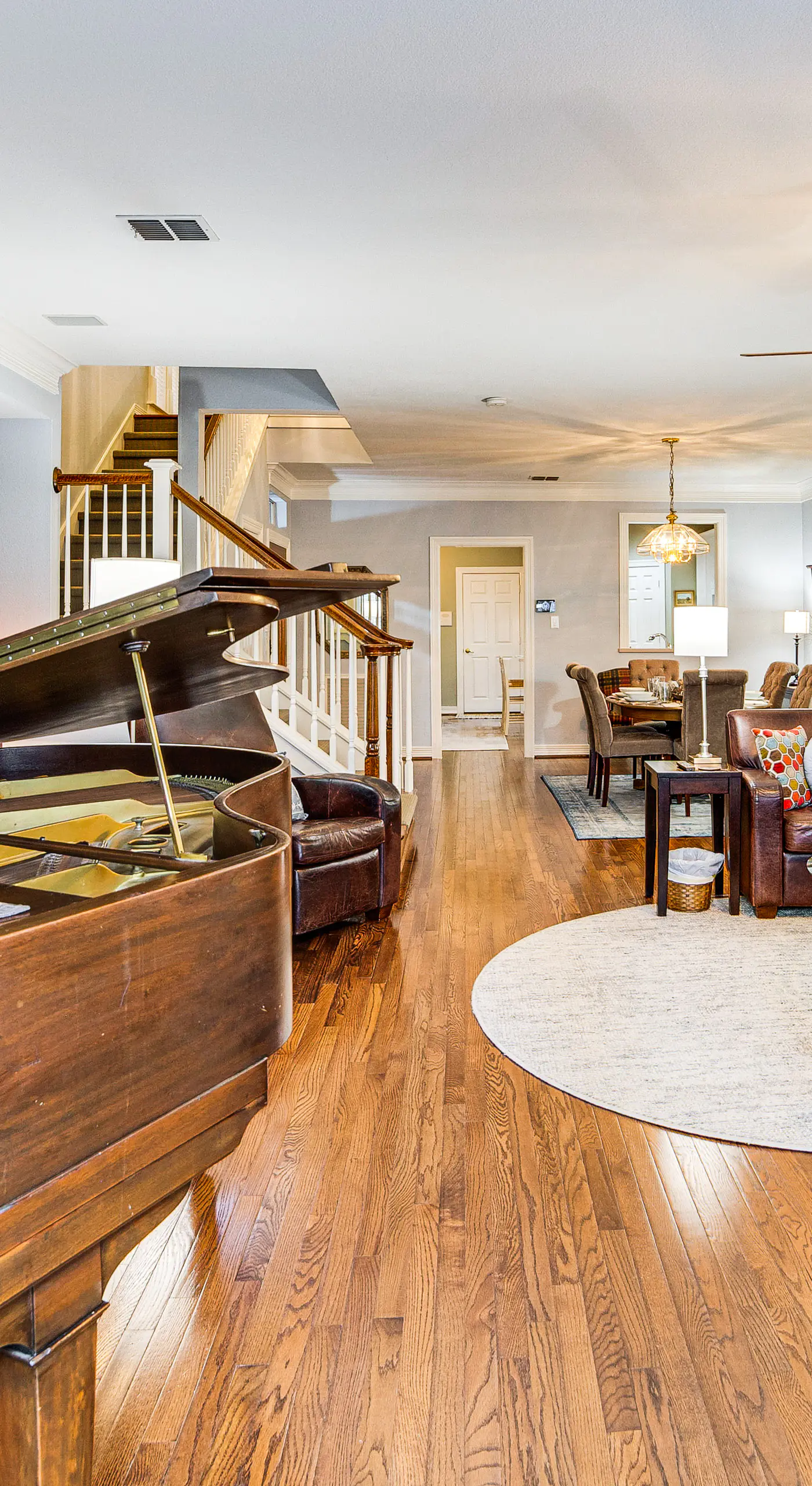 Uptown Dallas Group Getaway Near Art, Eats & More!