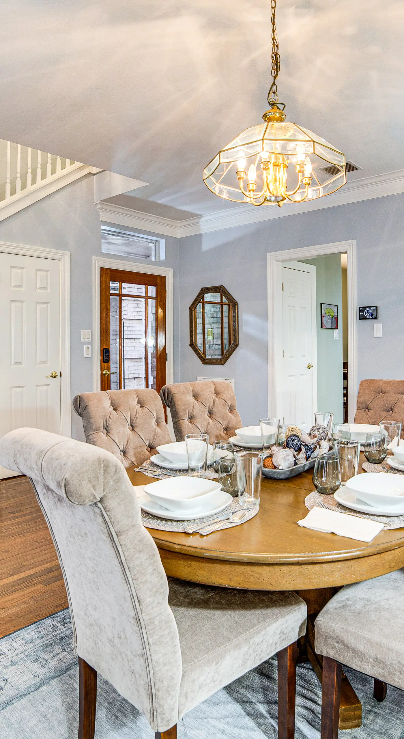 Uptown Dallas Group Getaway Near Art, Eats & More!