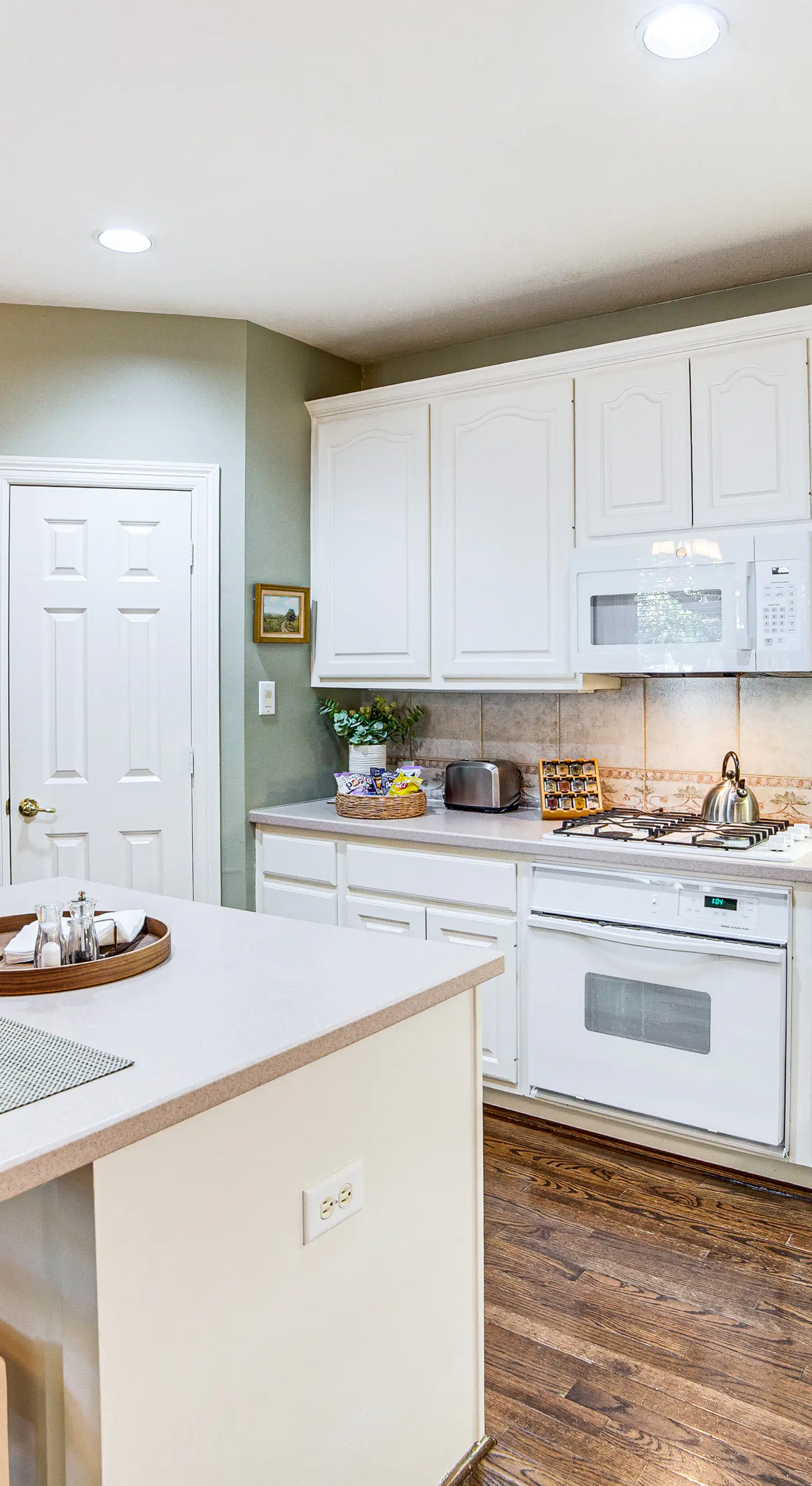 Uptown Dallas Group Getaway Near Art, Eats & More!