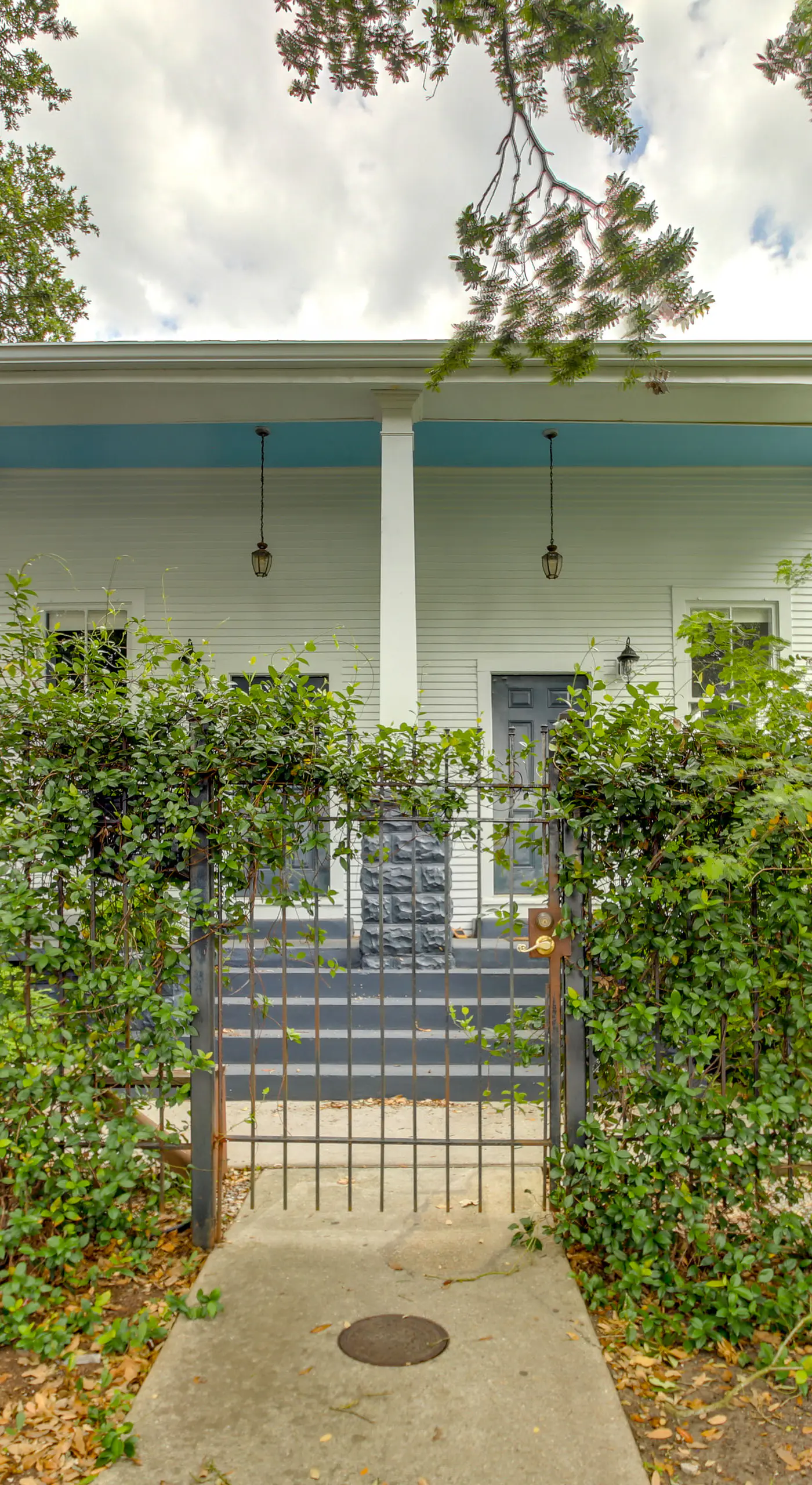 Half-Mi to French Quarter: Rustic NOLA Home