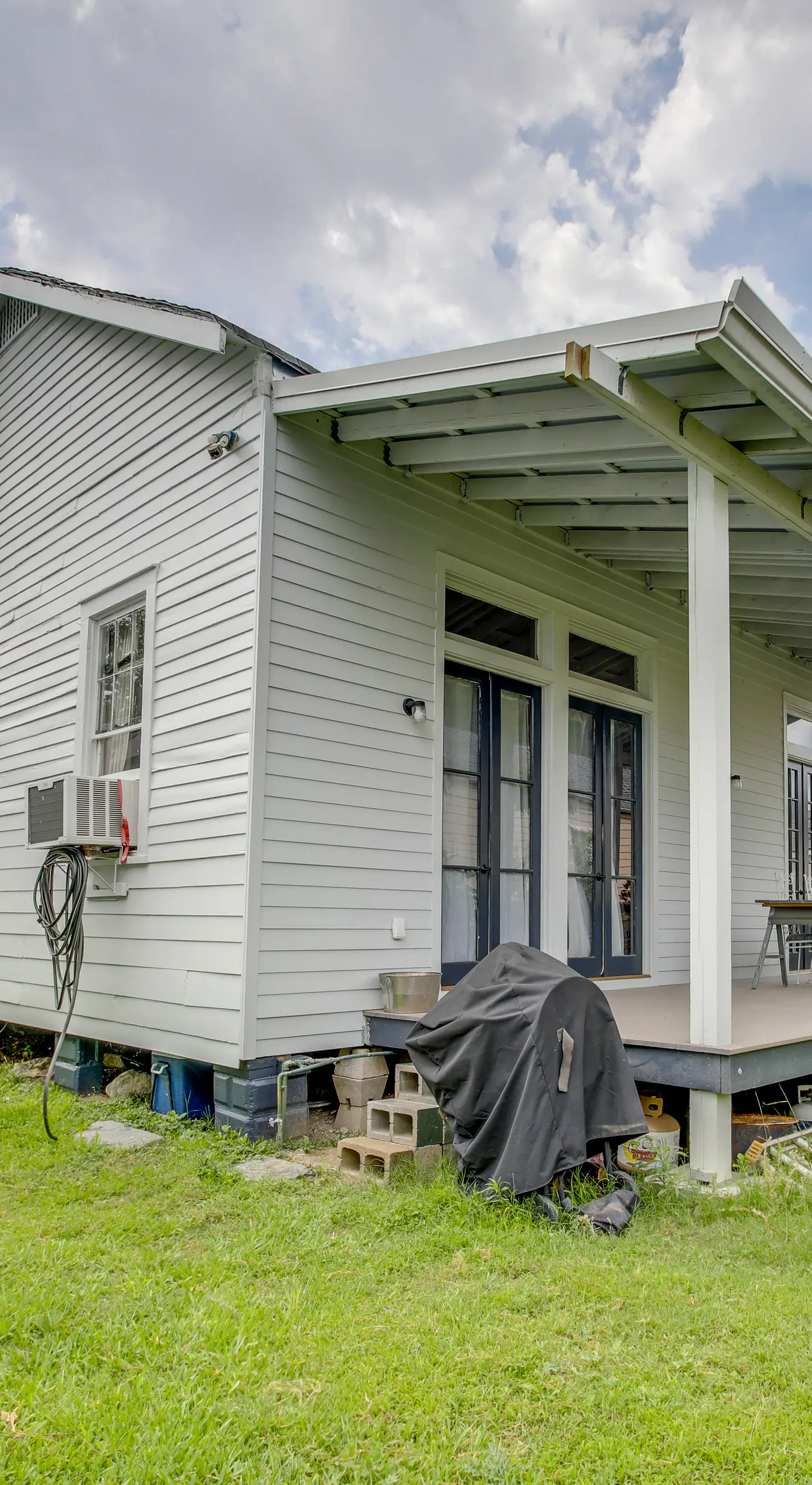 Half-Mi to French Quarter: Rustic NOLA Home