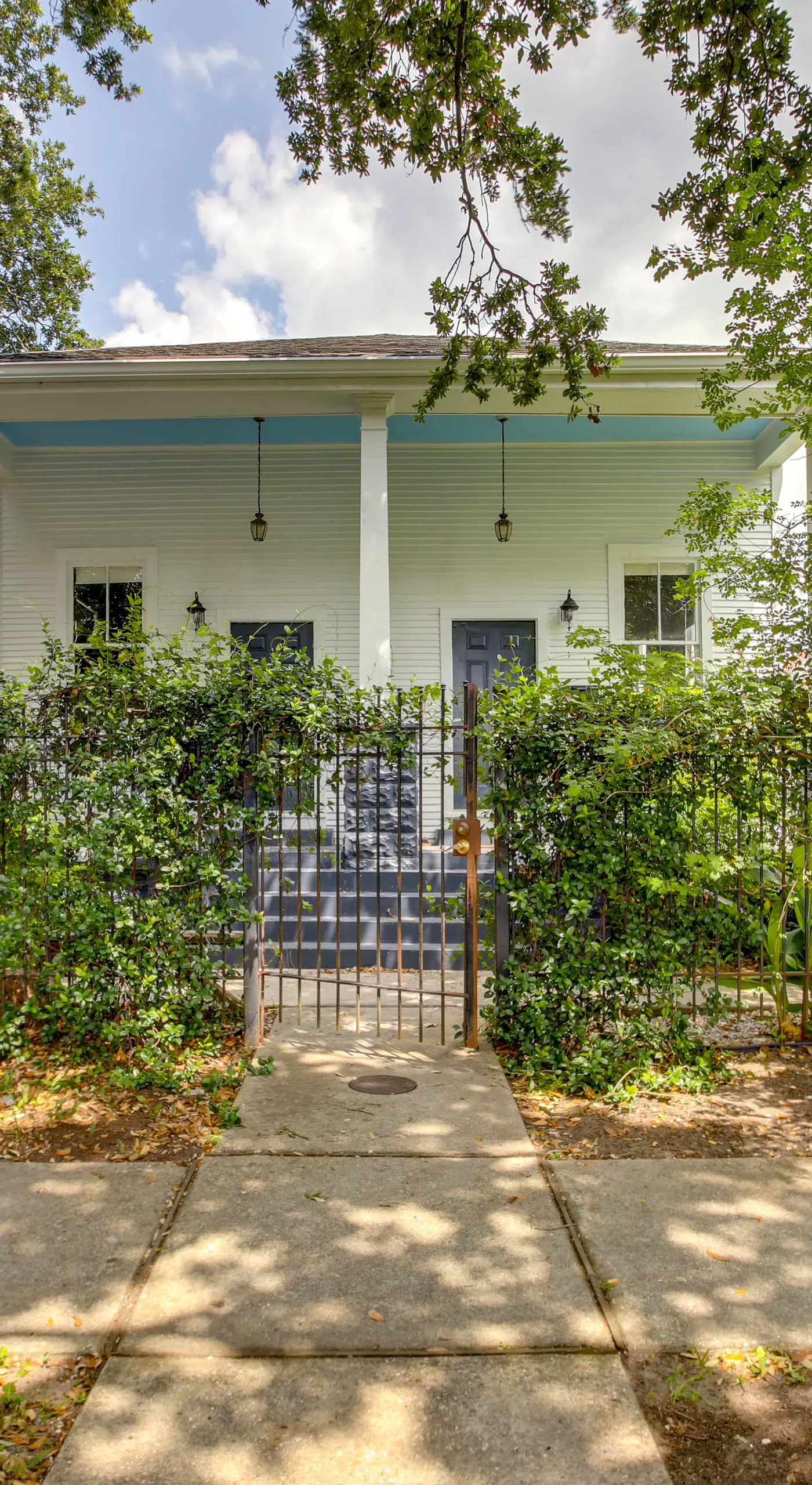 Half-Mi to French Quarter: Rustic NOLA Home