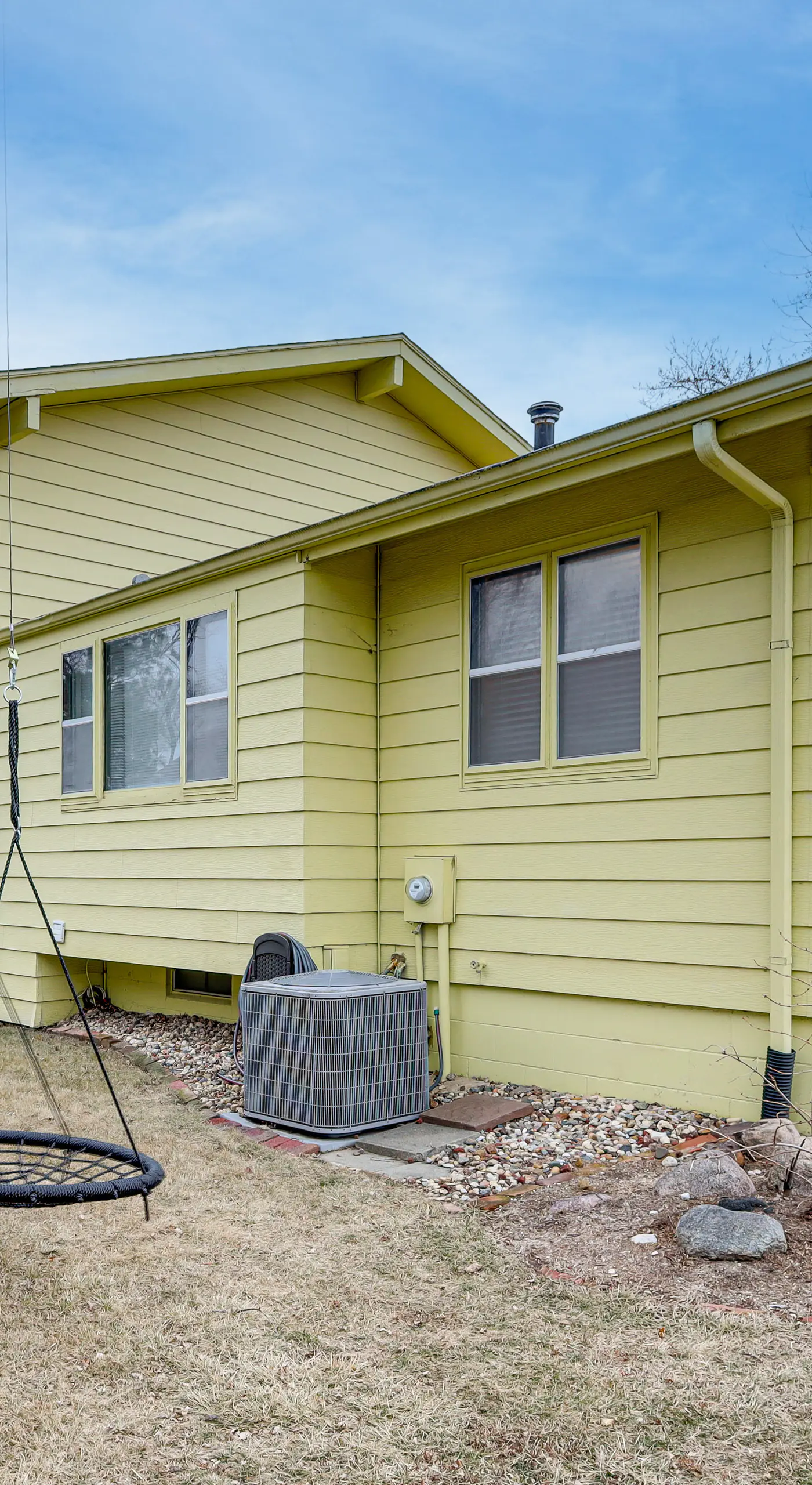 Bring the Family! Suburban Home w/ Yard in Omaha