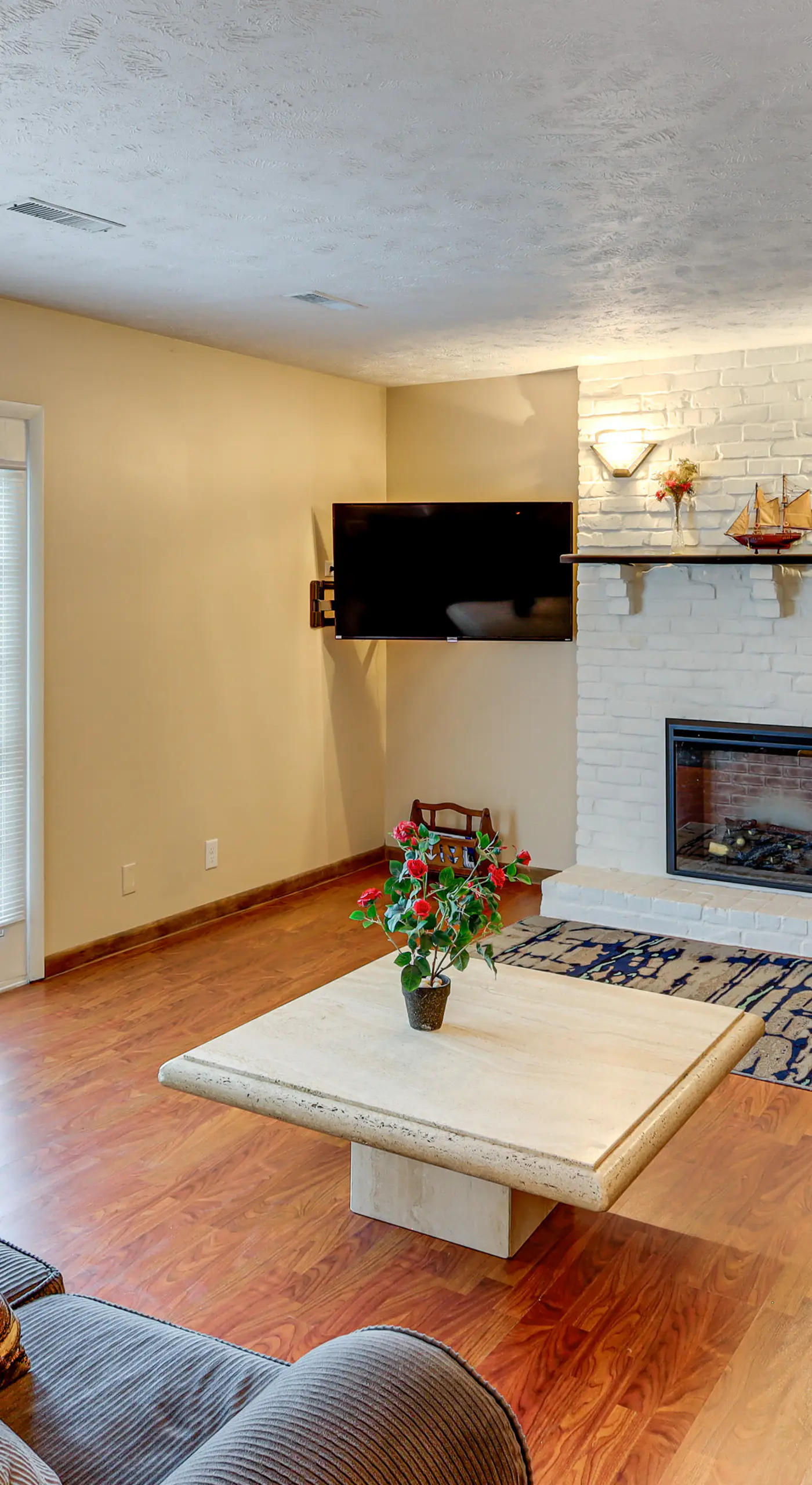 Bring the Family! Suburban Home w/ Yard in Omaha