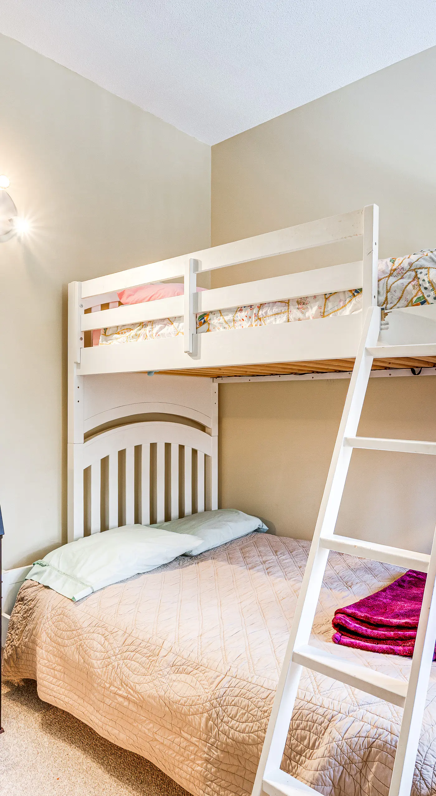 Mountain Resort Condo with King Bed Suite