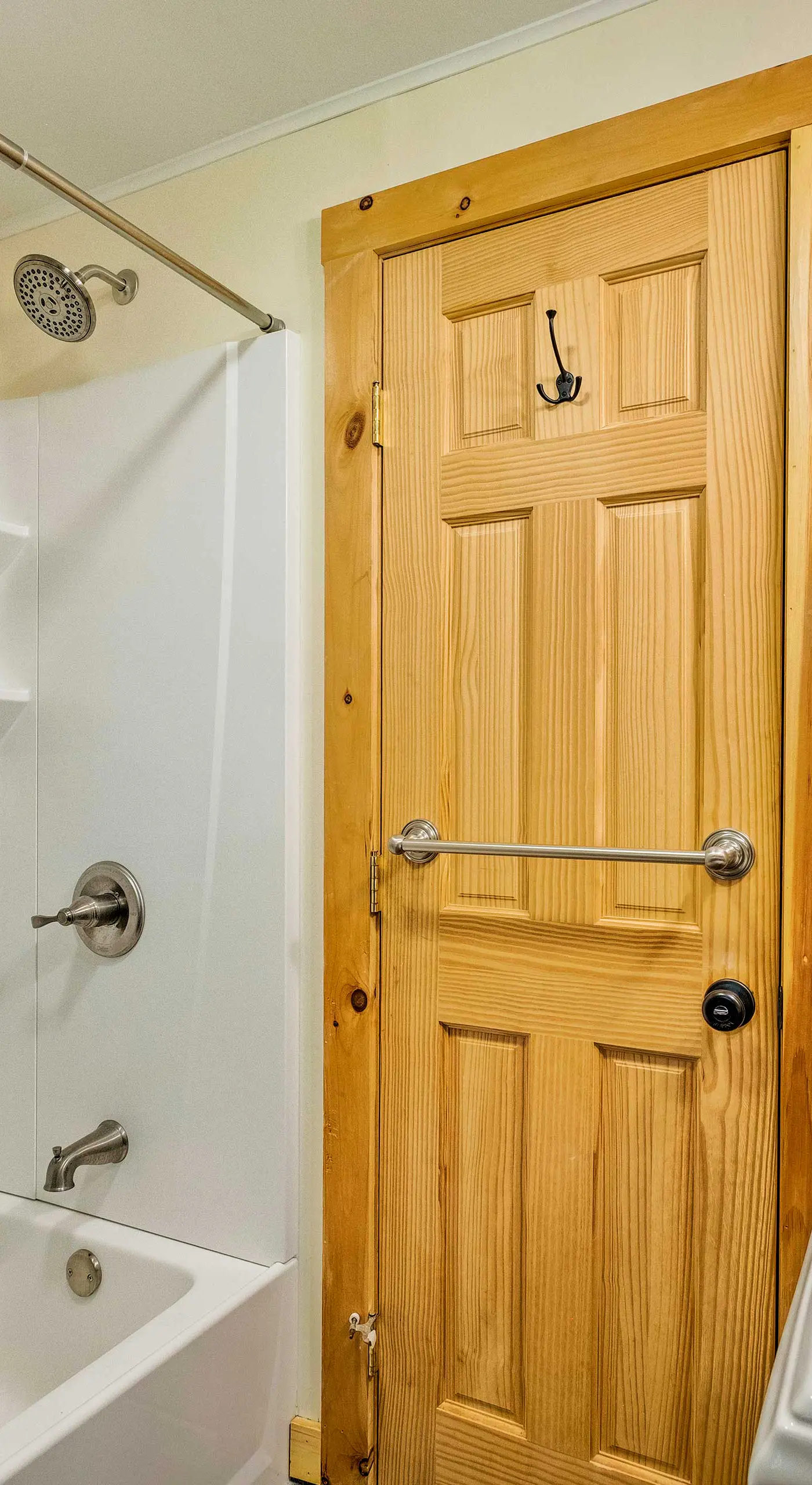 Private Wooded Cabin: 7 Mi to Mount Snow!