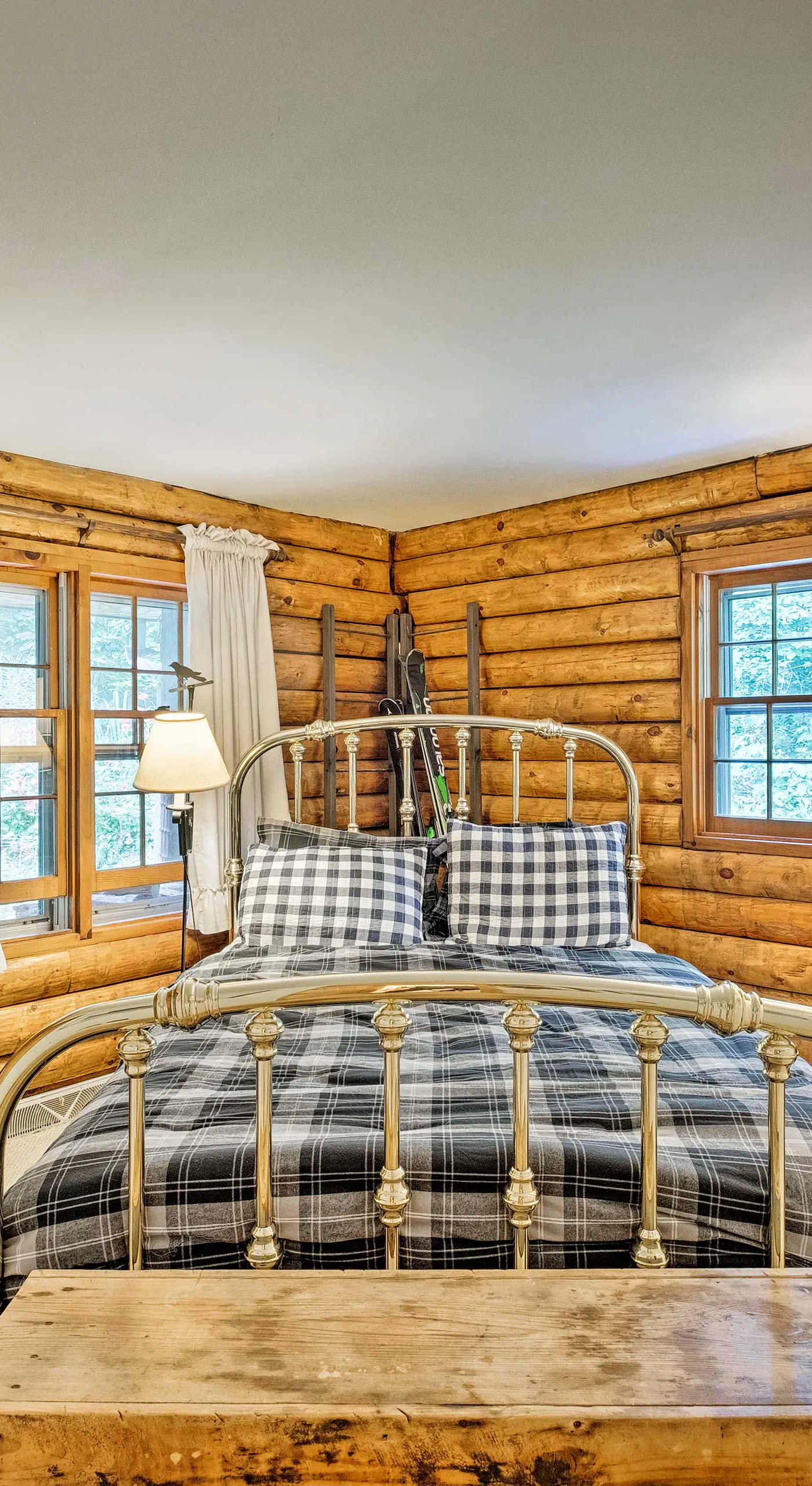Private Wooded Cabin: 7 Mi to Mount Snow!