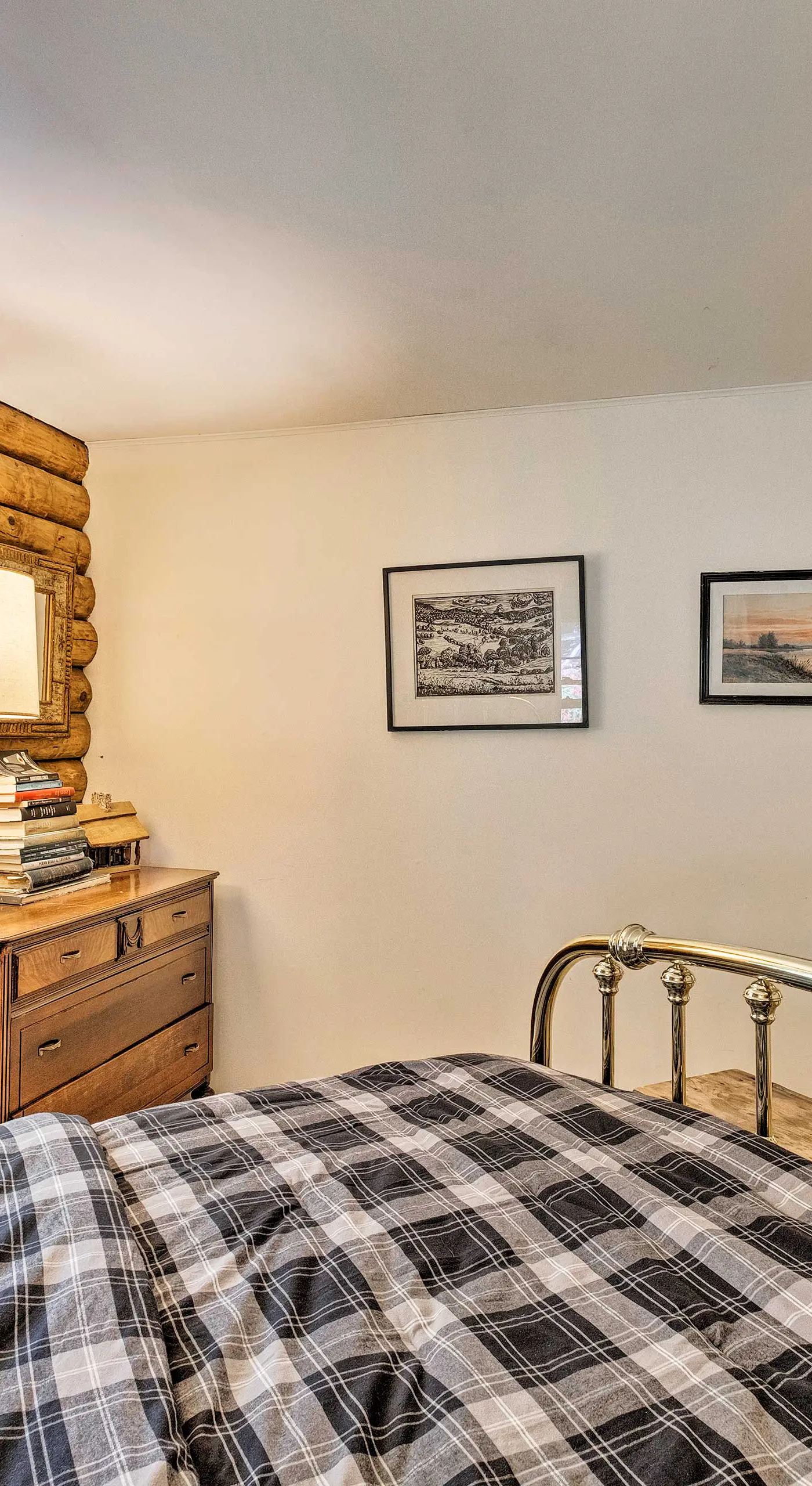 Private Wooded Cabin: 7 Mi to Mount Snow!