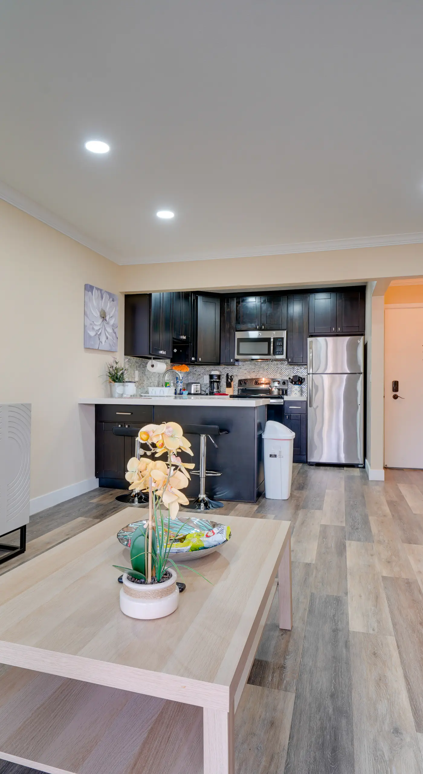 Sip, Golf & Explore: Pleasanton Retreat!