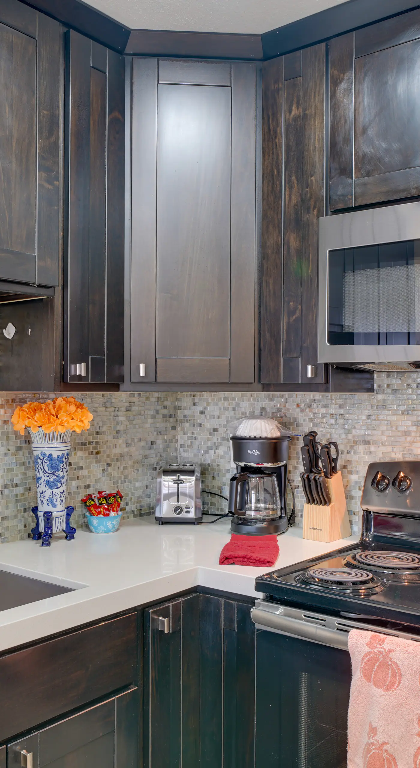 Sip, Golf & Explore: Pleasanton Retreat!