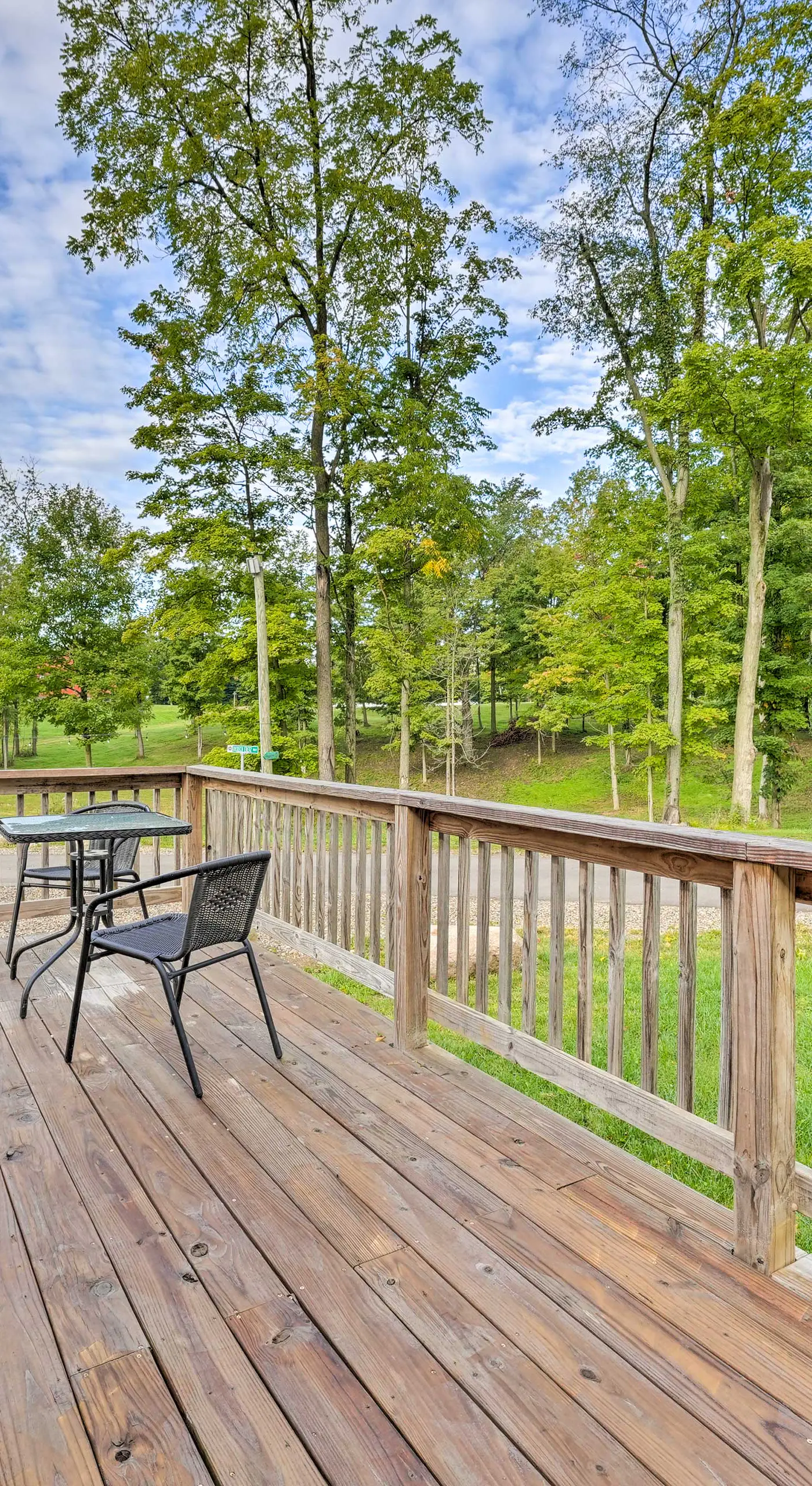 Cassopolis Cabin, Little Fish Lake On-Site!