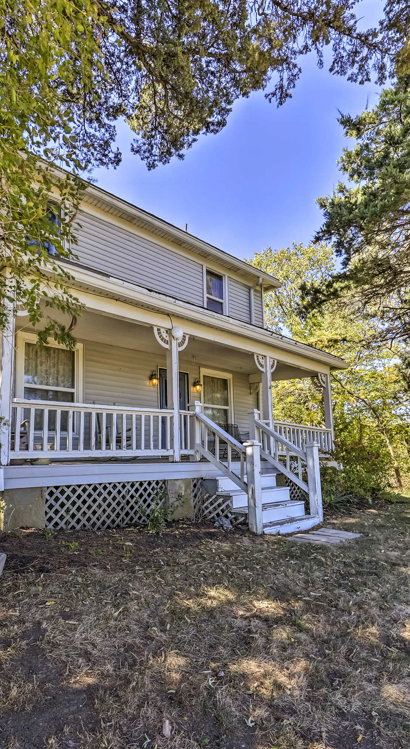 The Farmhouse (Unit B) at Deer Ridge Estate