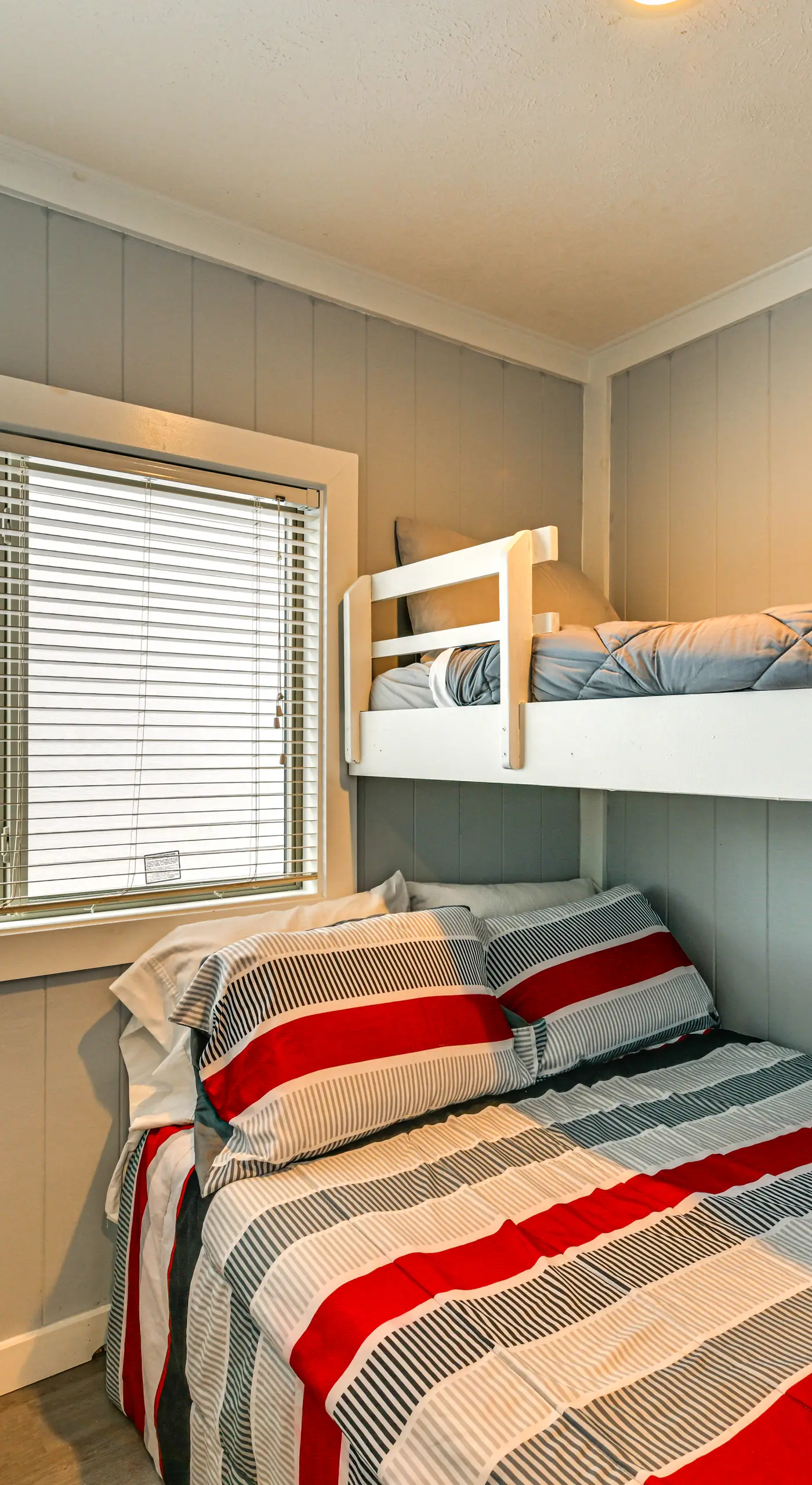 Waterfront Living & Resort Perks! Lake Norman Stay