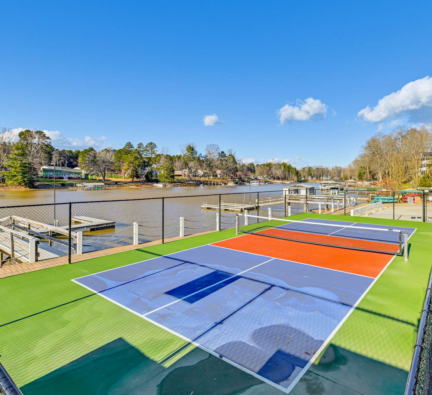 Waterfront Living & Resort Perks! Lake Norman Stay