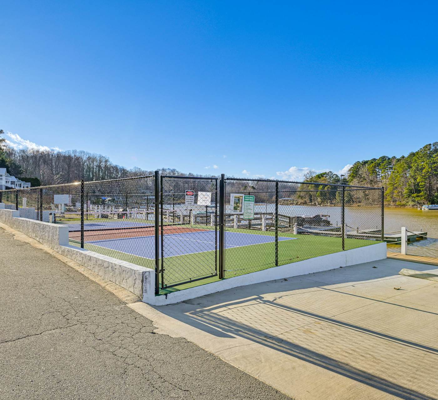 Waterfront Living & Resort Perks! Lake Norman Stay